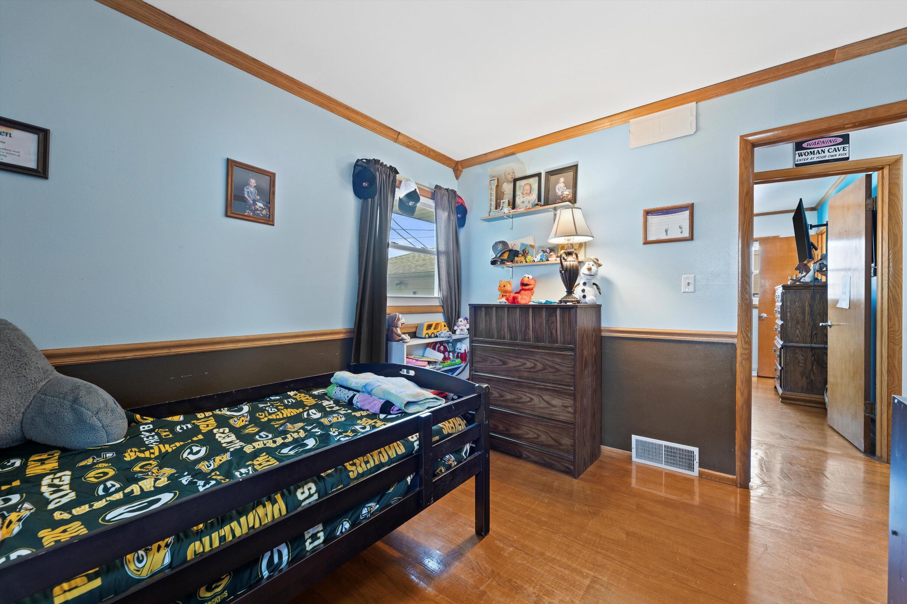 432 S 92nd Sts