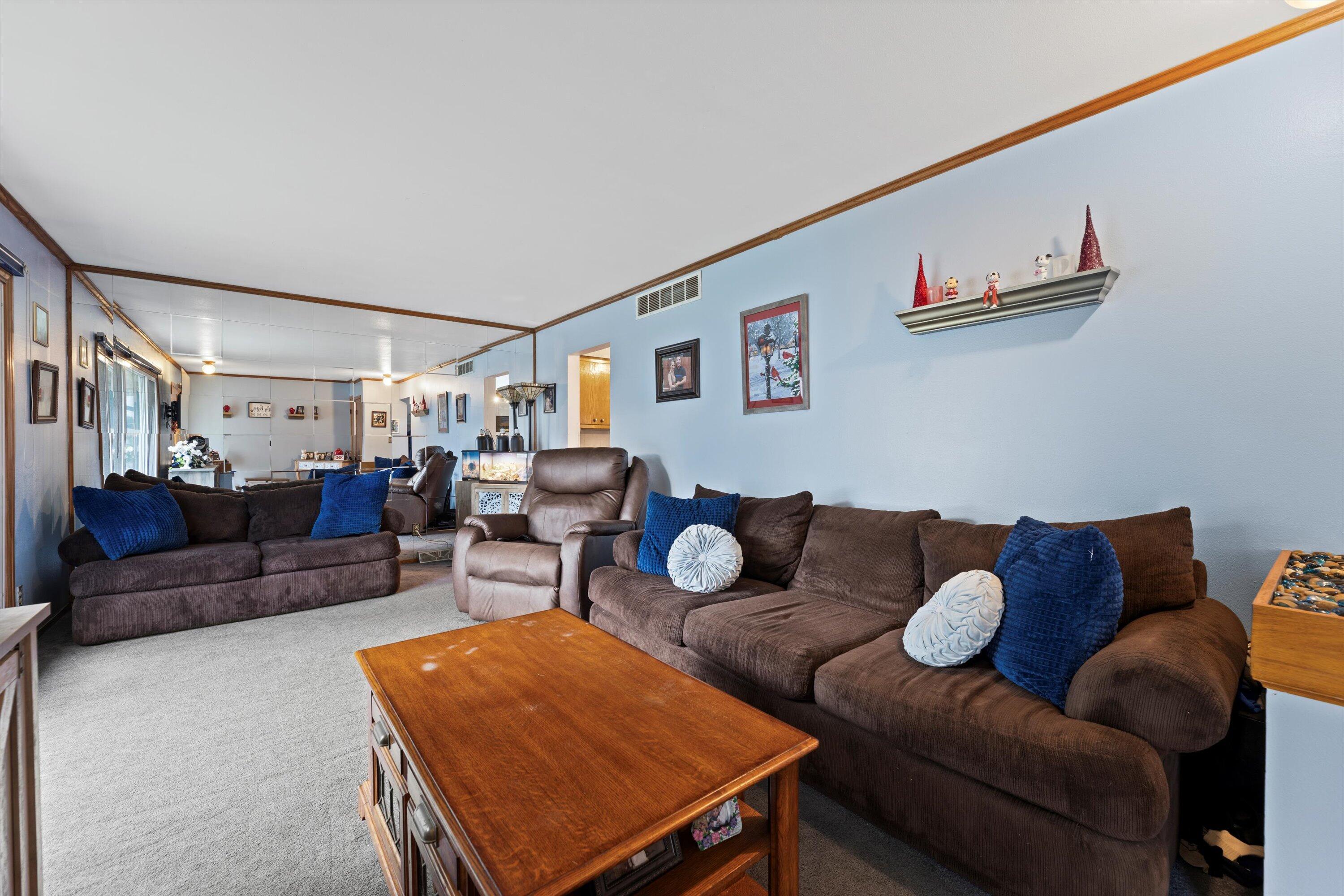 432 S 92nd Sts