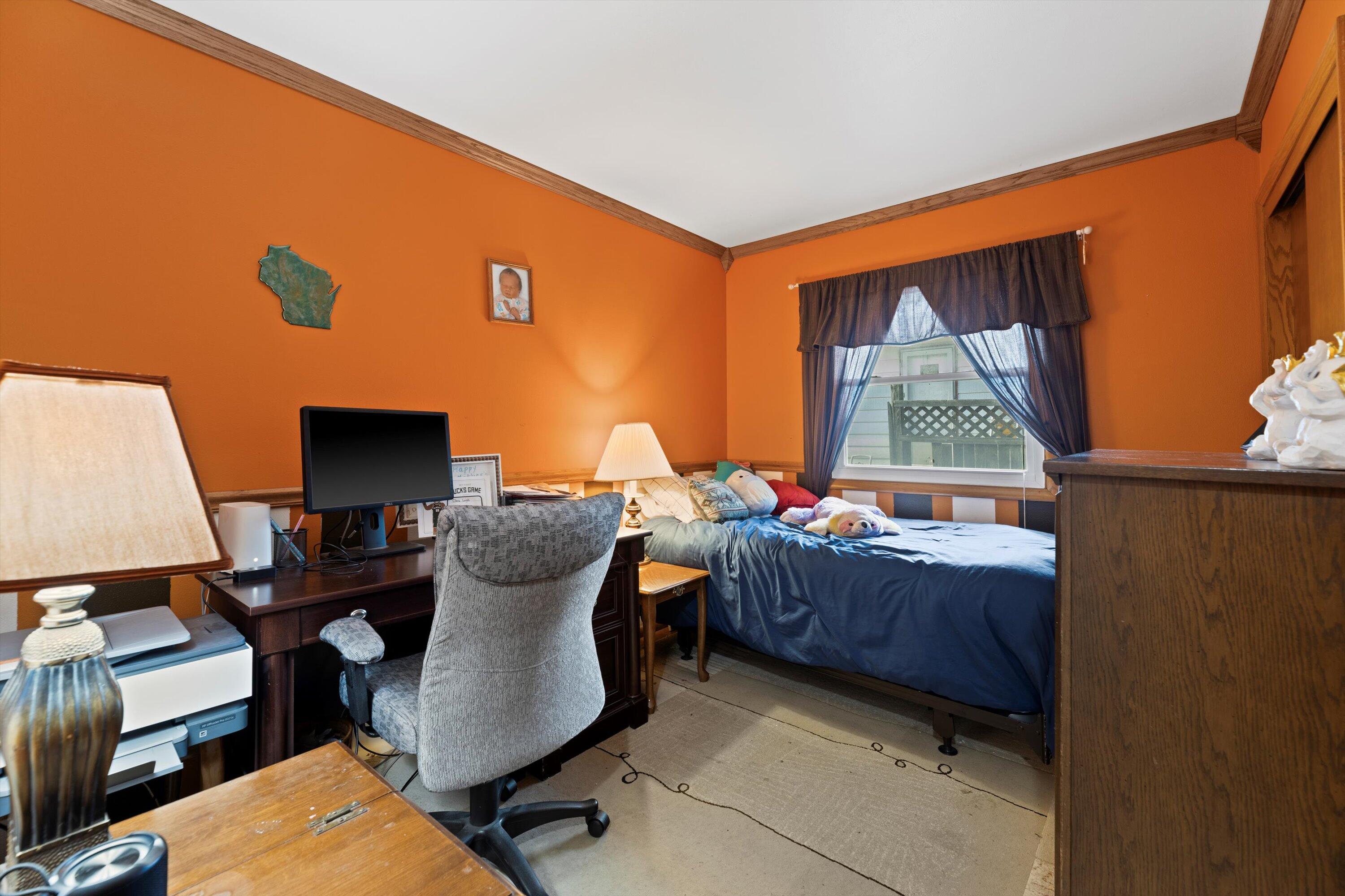 432 S 92nd Sts