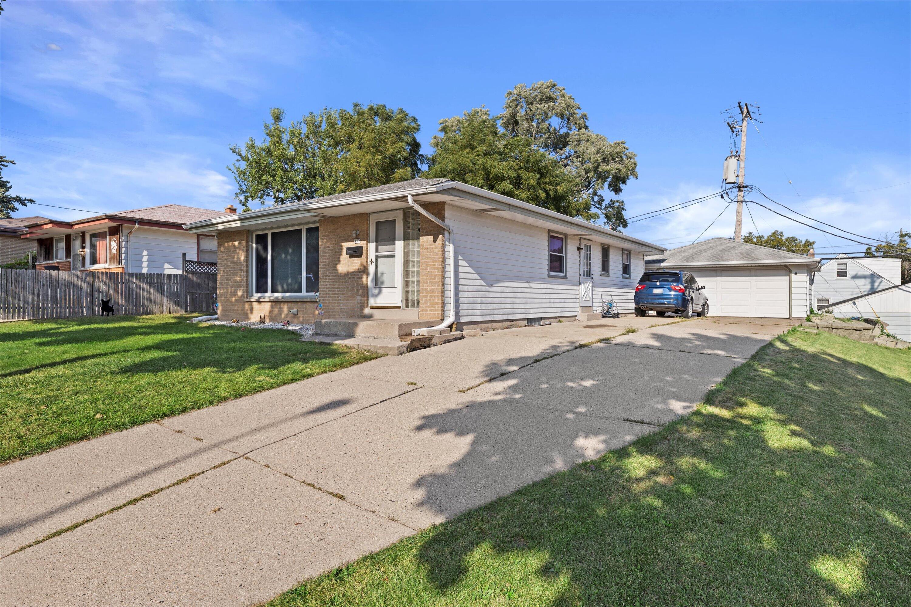 432 S 92nd Sts
