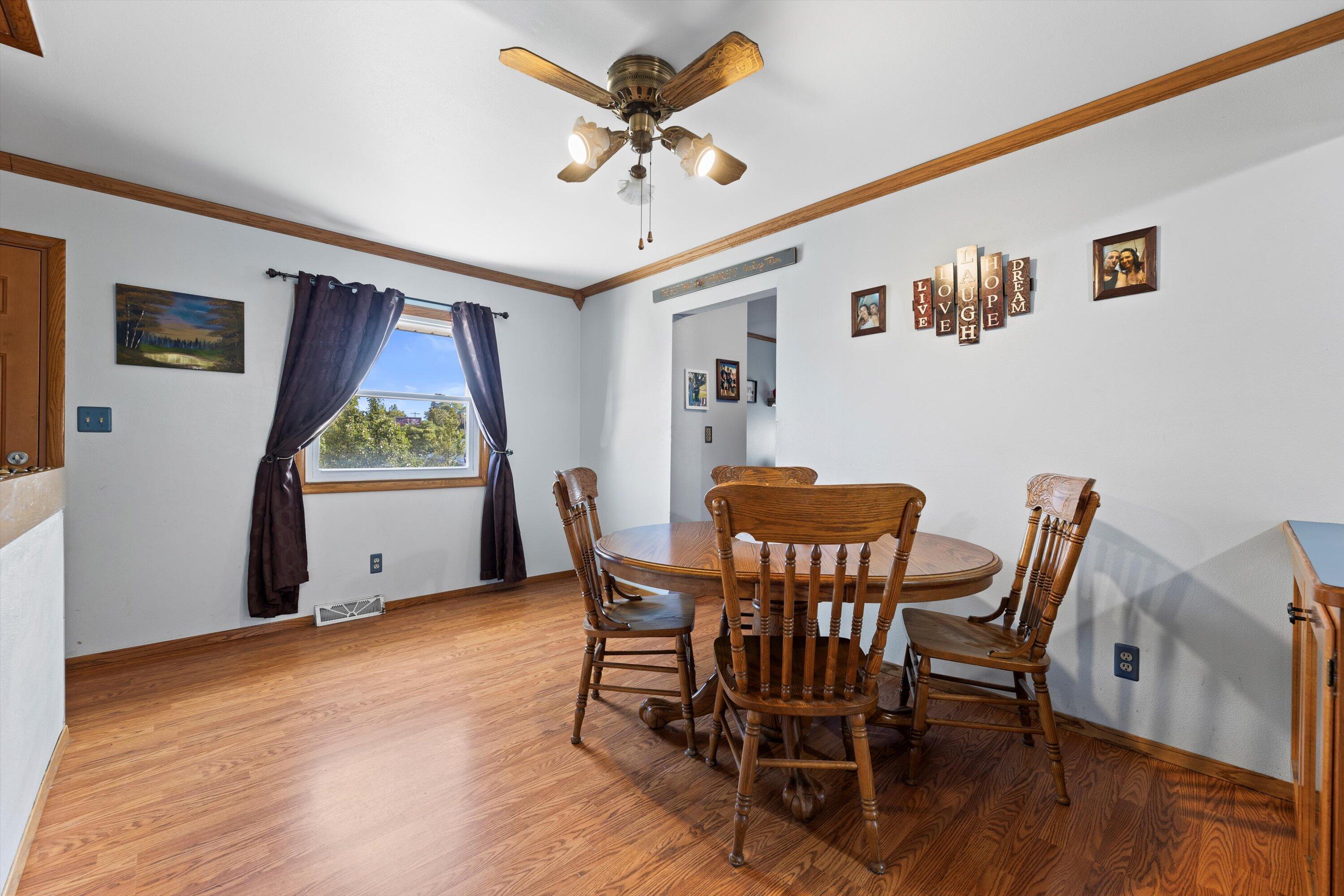 432 S 92nd Sts