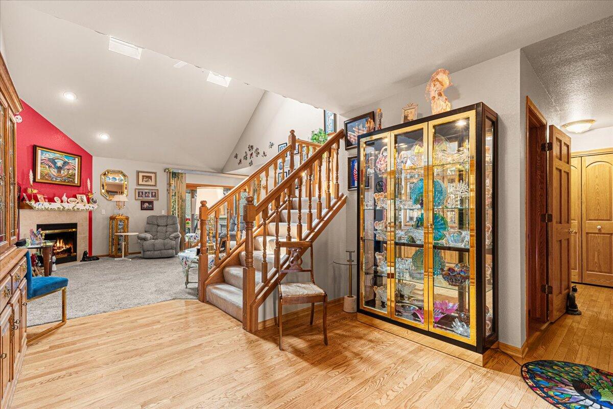 W203N16129 Pin Oak Cir