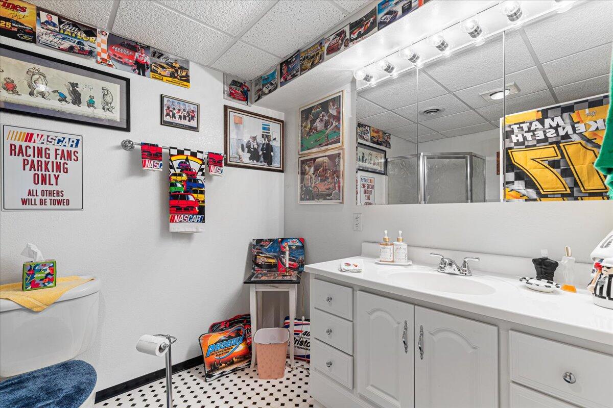 W203N16129 Pin Oak Cir