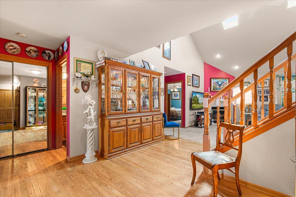 W203N16129 Pin Oak Cir