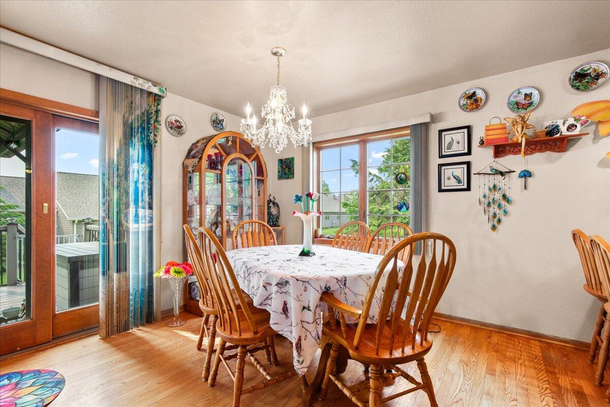 W203N16129 Pin Oak Cir