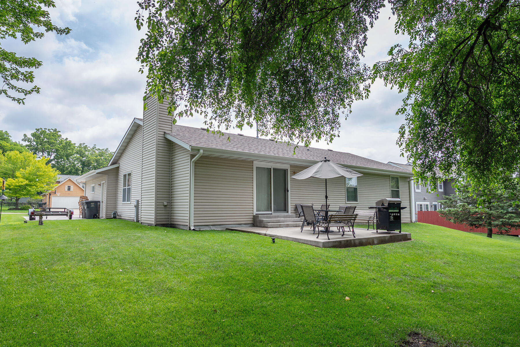 414 Red Coat Ct