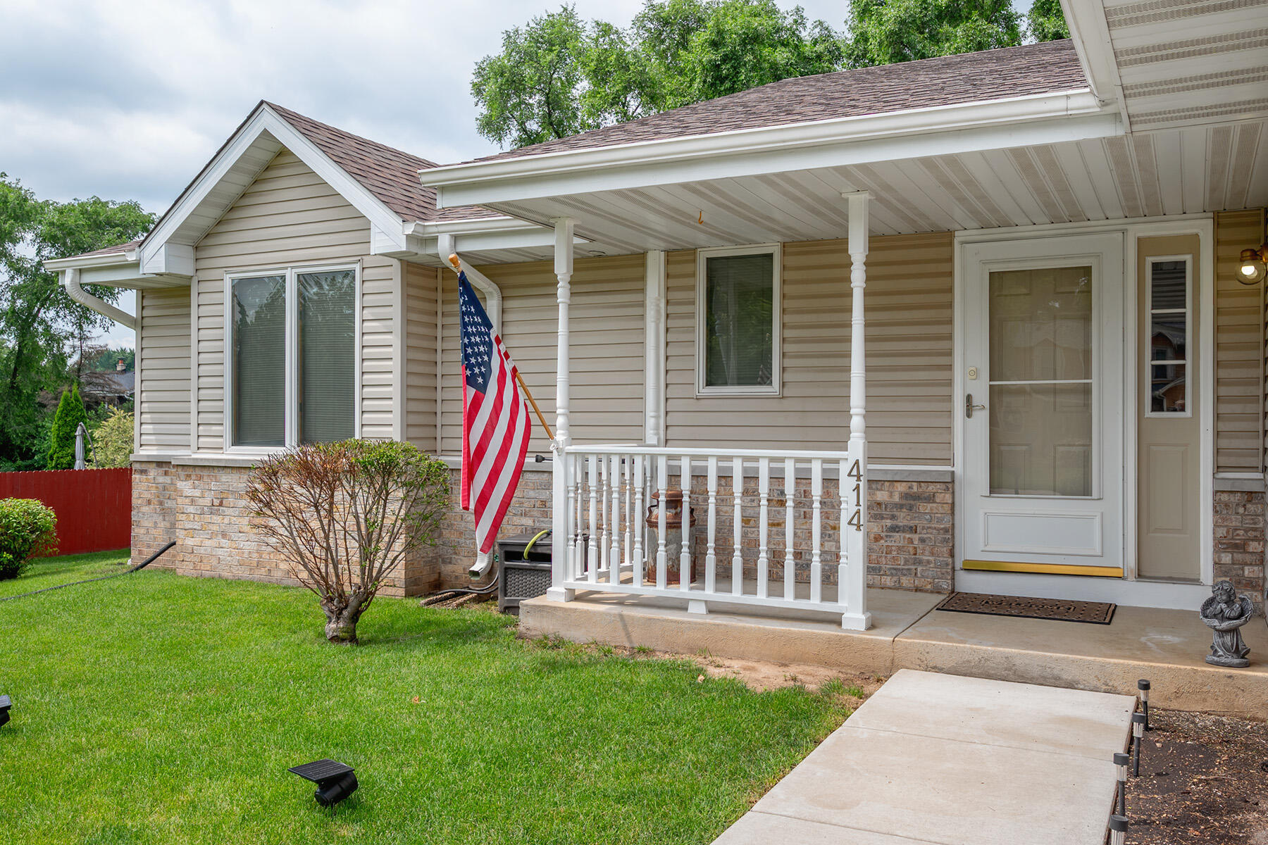 414 Red Coat Ct