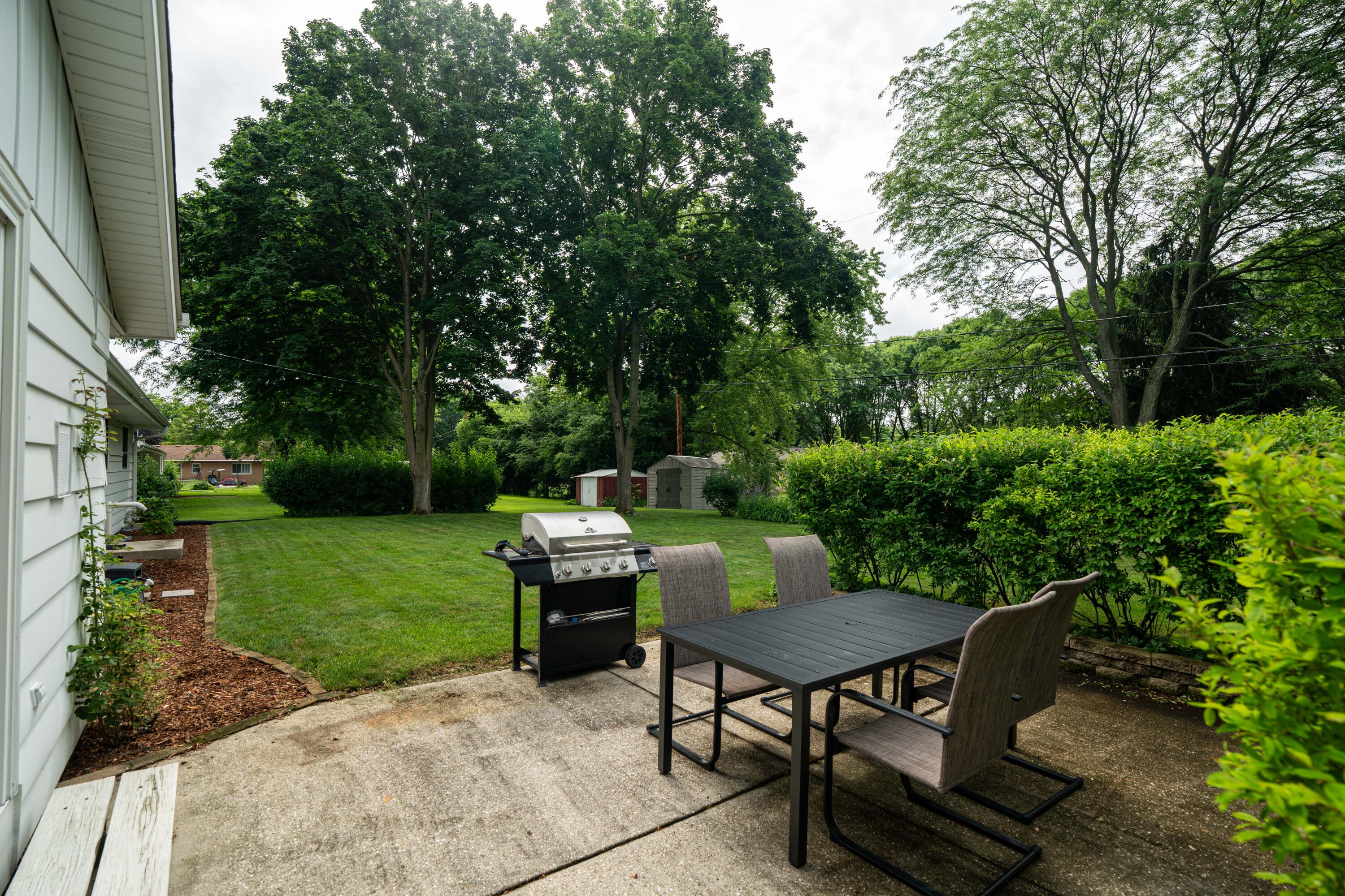 6239 W Carolann Dr