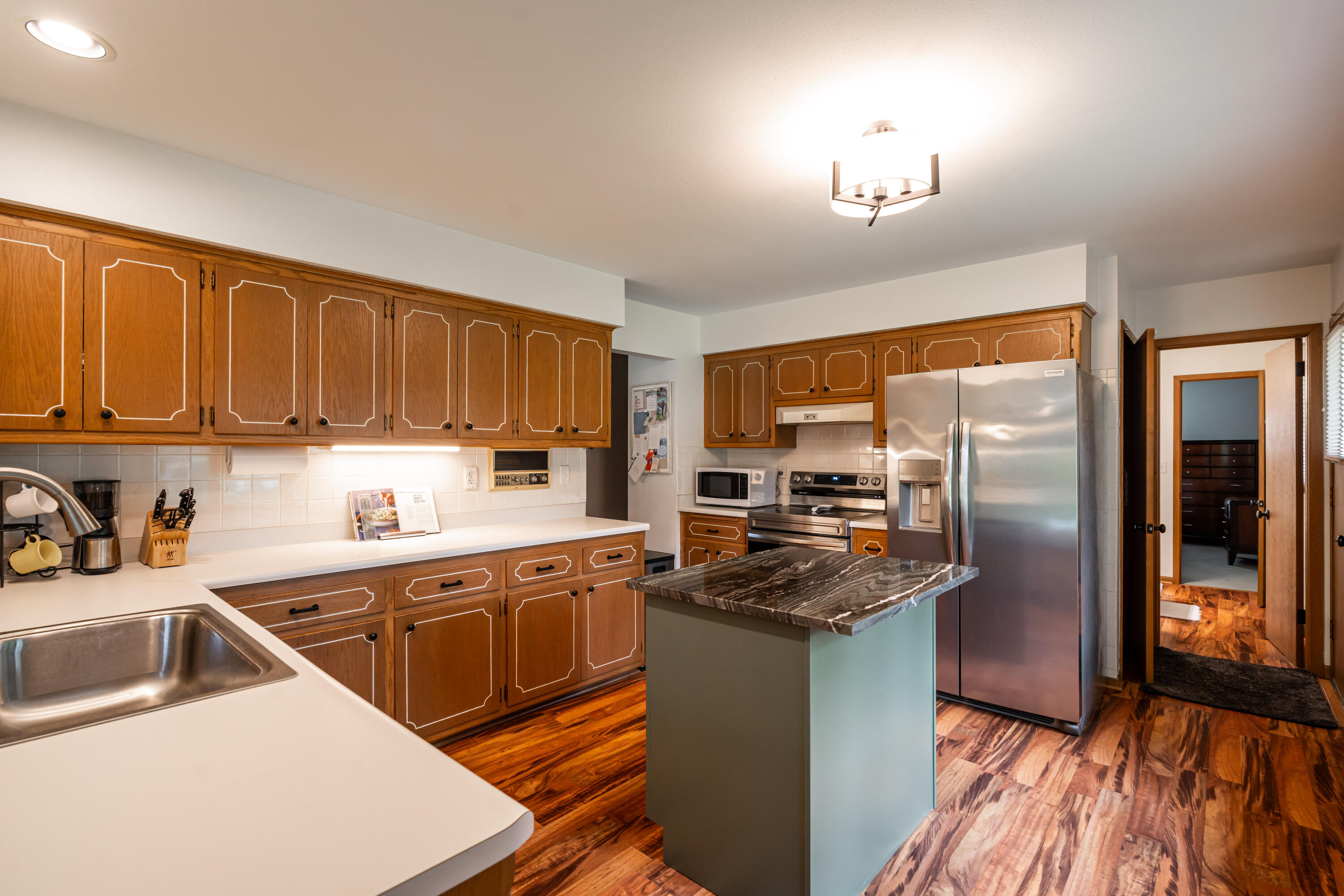 6239 W Carolann Dr