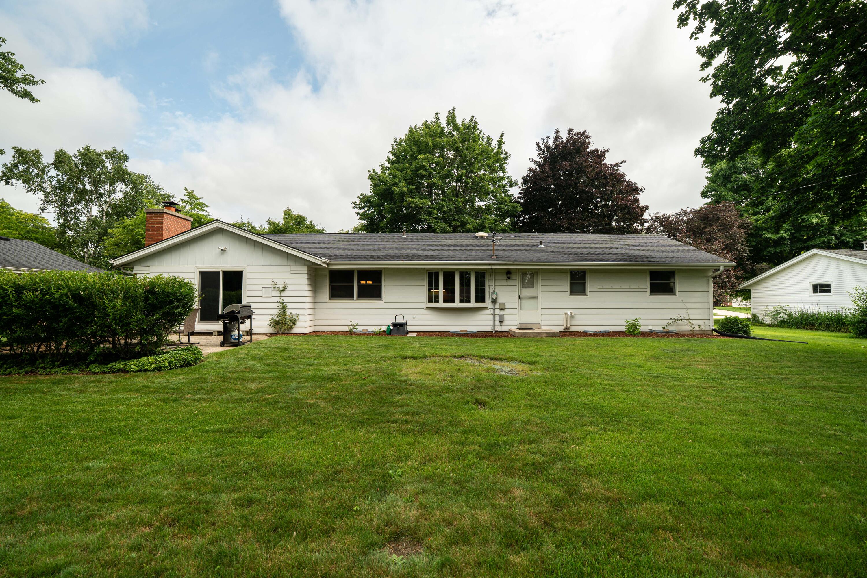 6239 W Carolann Dr