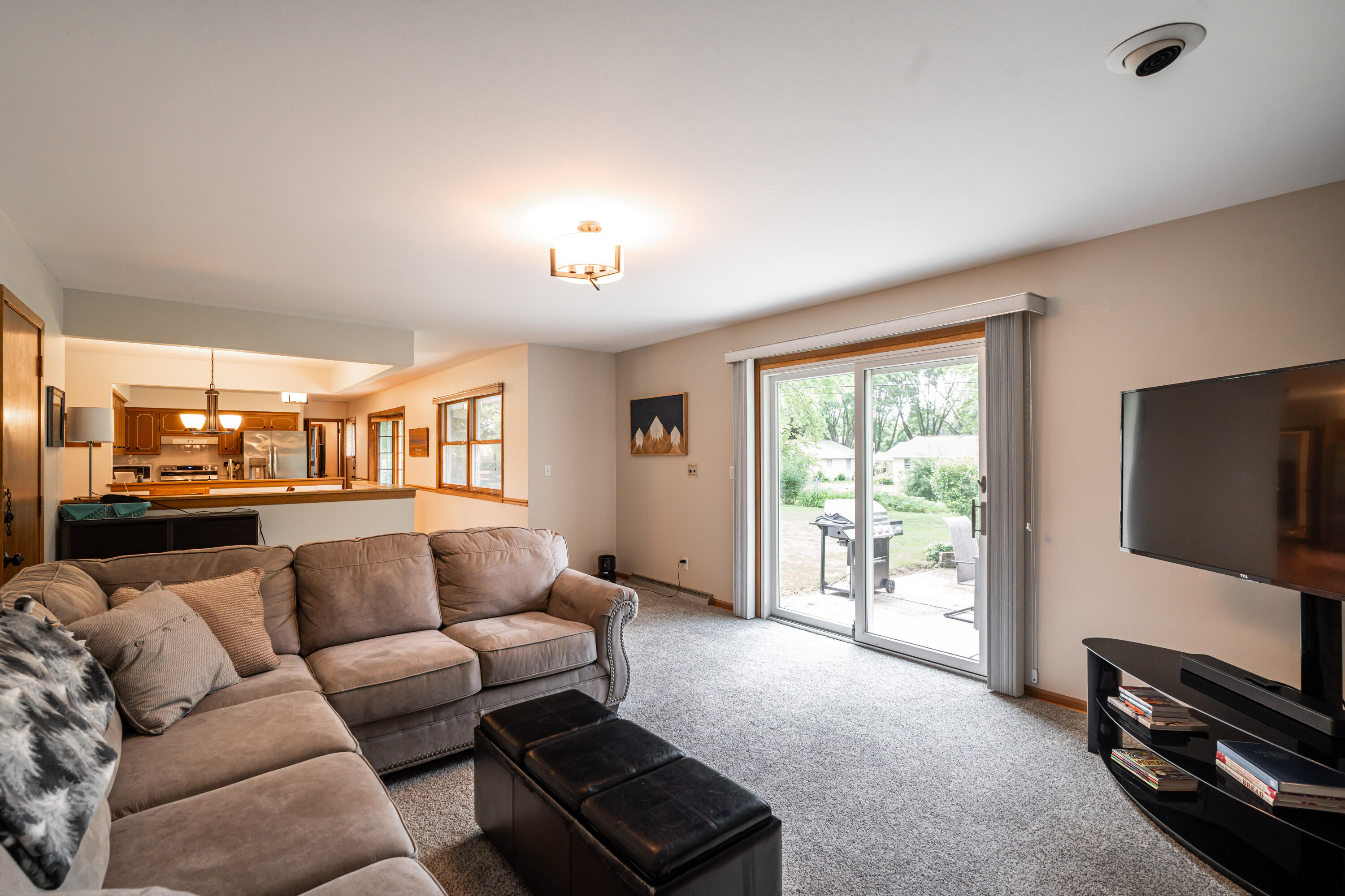 6239 W Carolann Dr