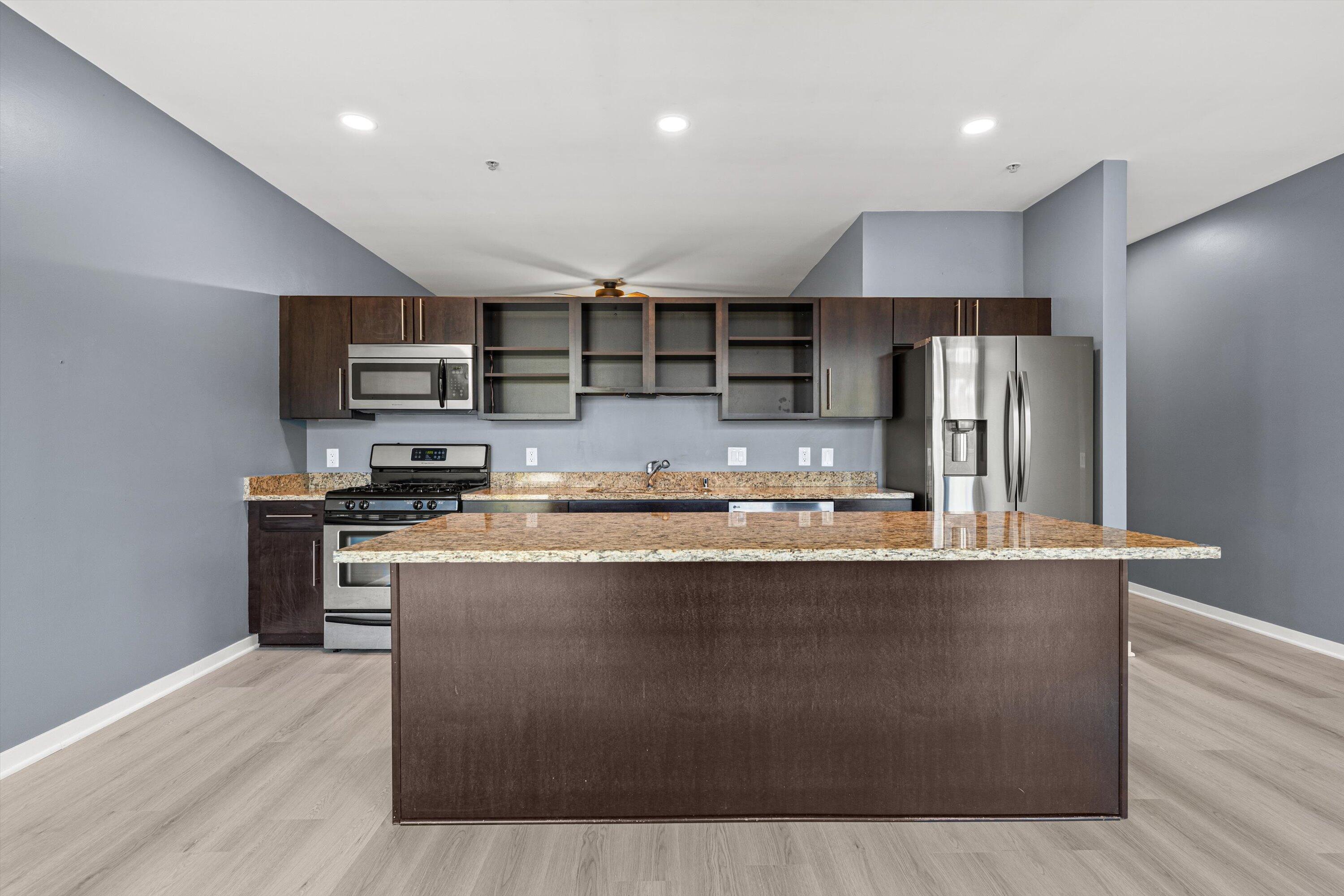 1902 N Commerce St Unit: 506