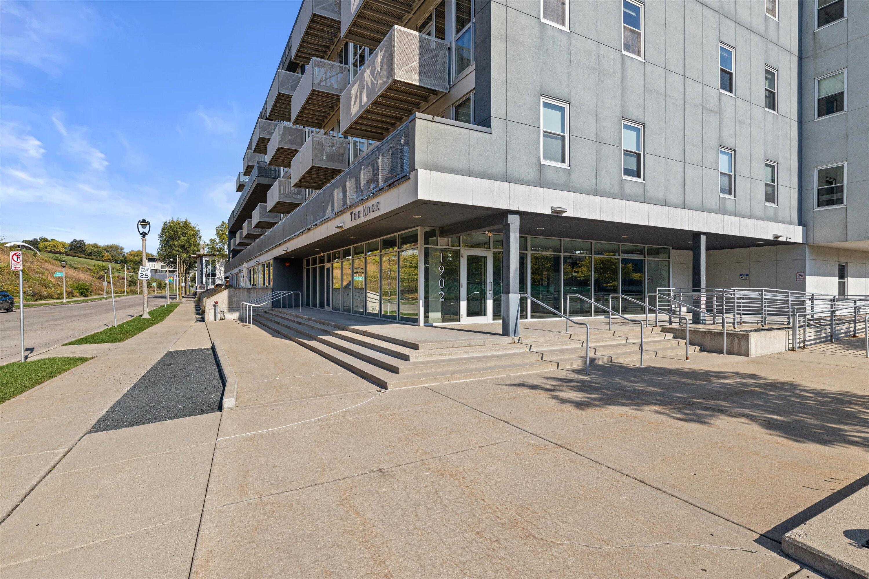 1902 N Commerce St Unit: 506