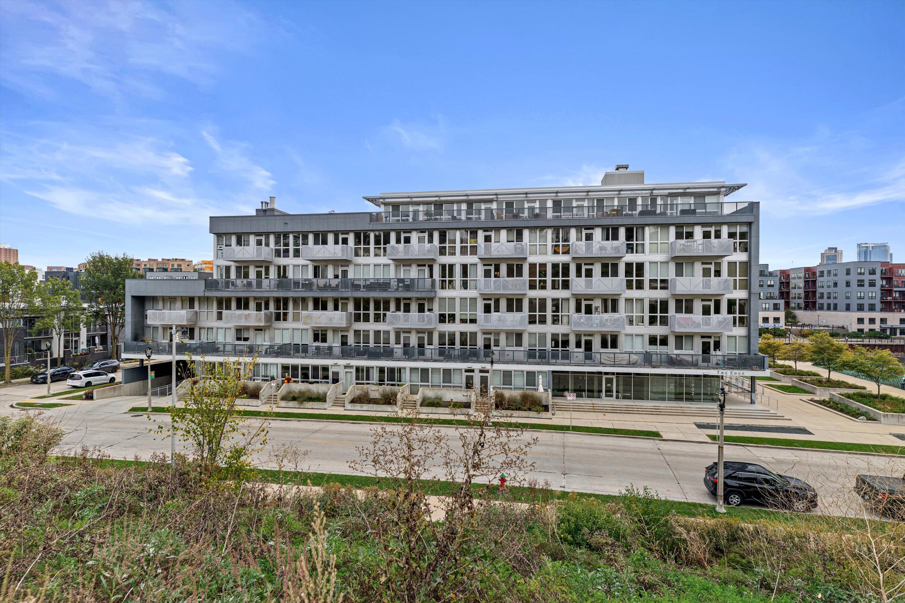 1902 N Commerce St Unit: 506