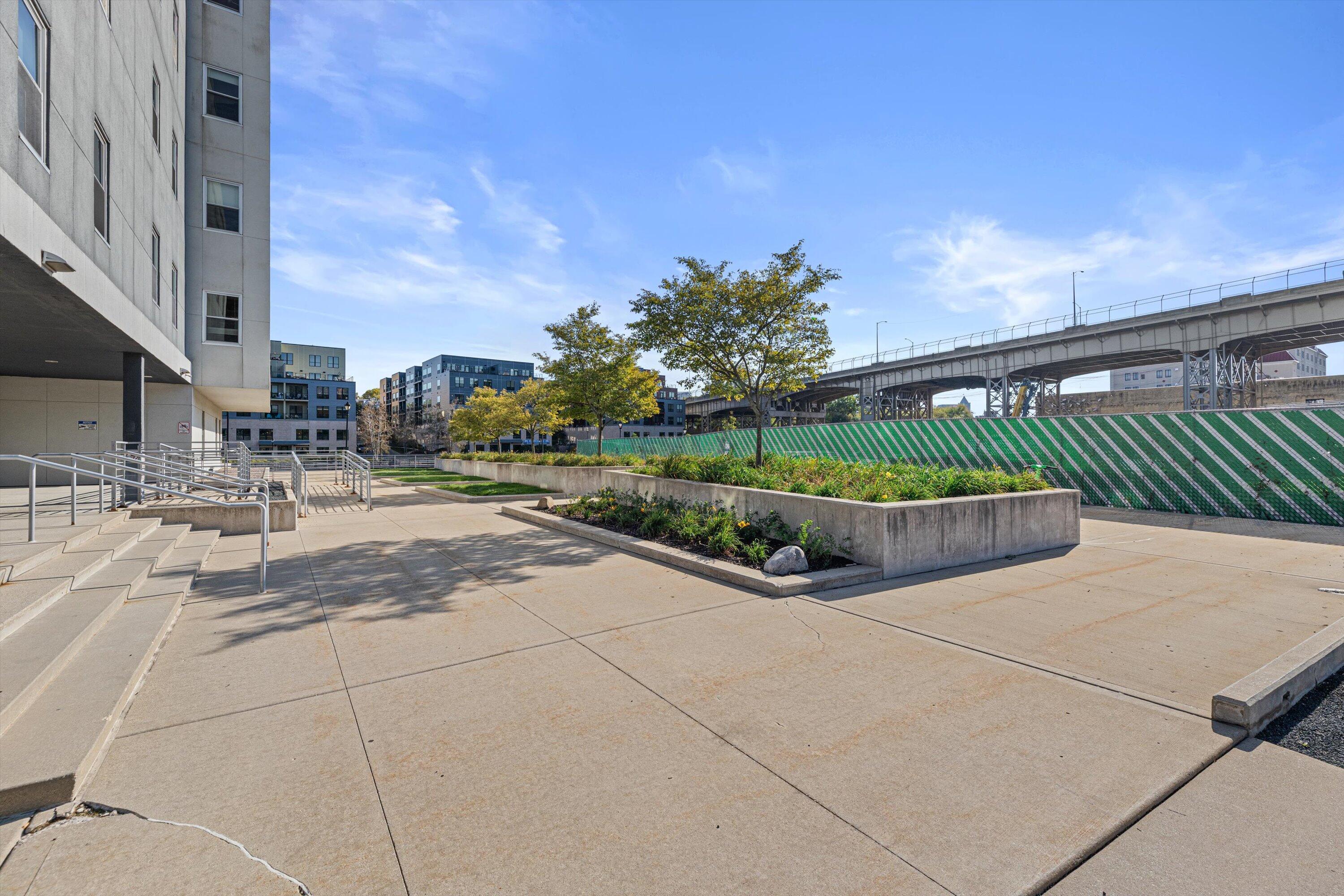 1902 N Commerce St Unit: 506