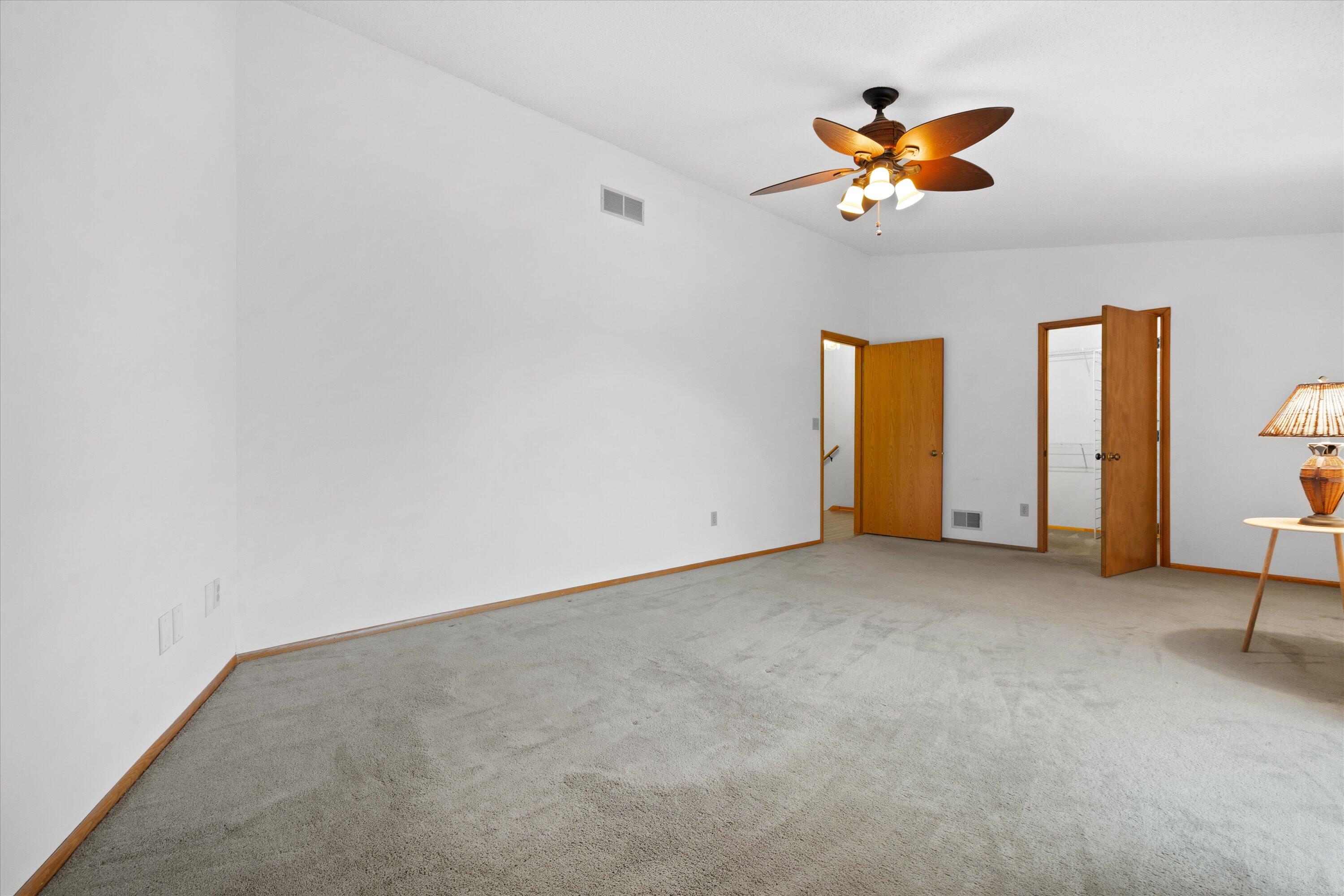 15629 W Ridge Rd