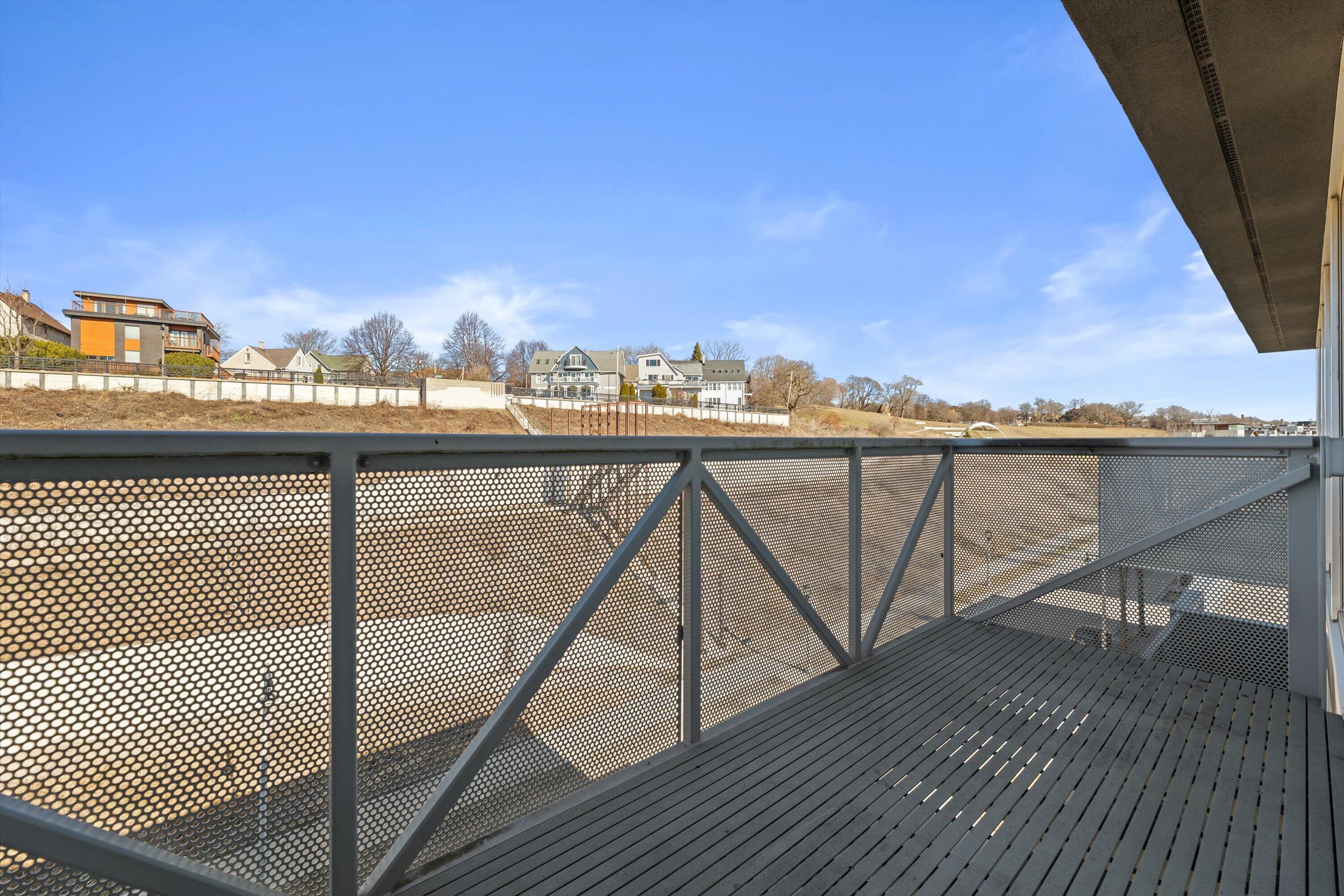 1902 N Commerce St Unit: 506