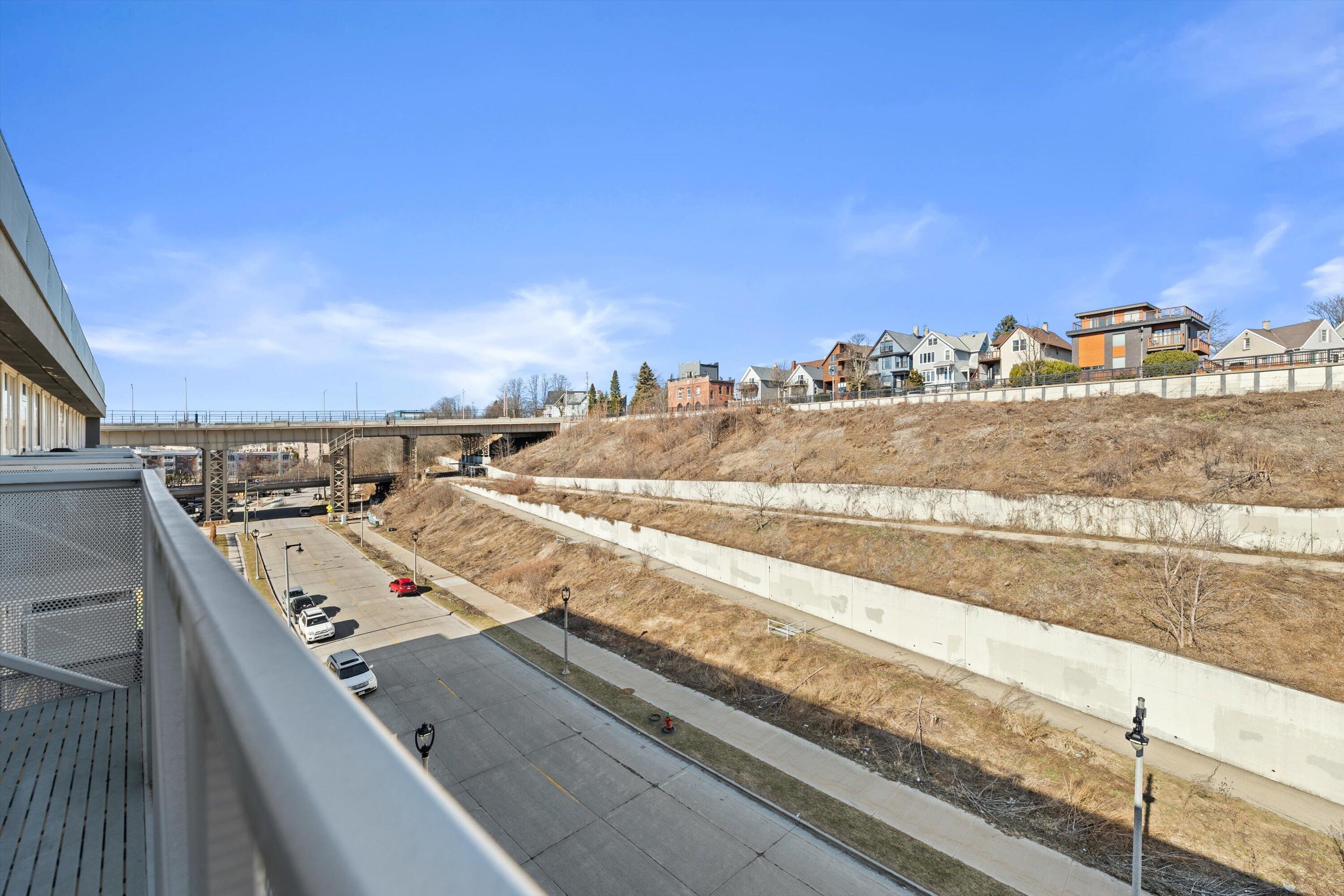 1902 N Commerce St Unit: 506