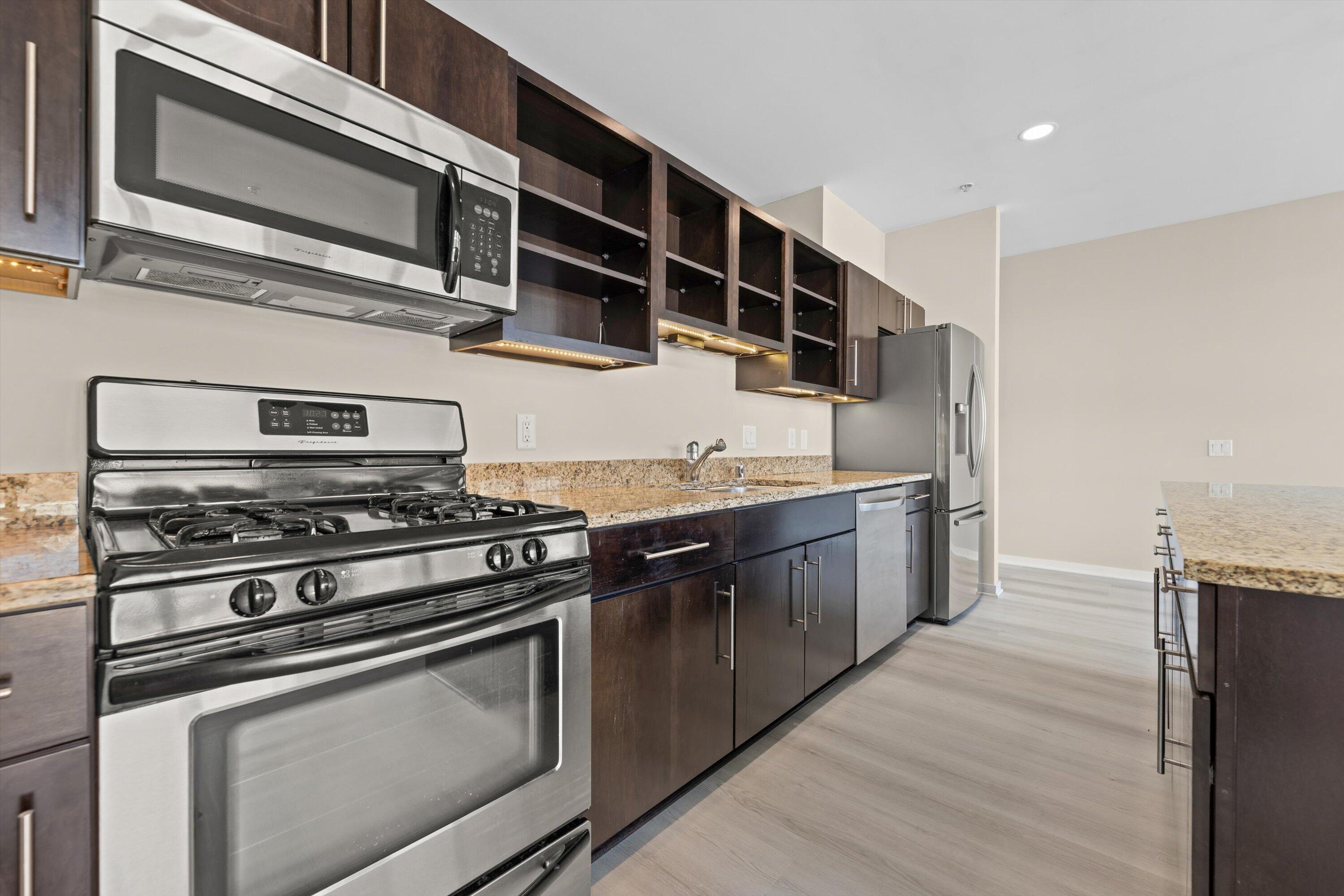 1902 N Commerce St Unit: 506