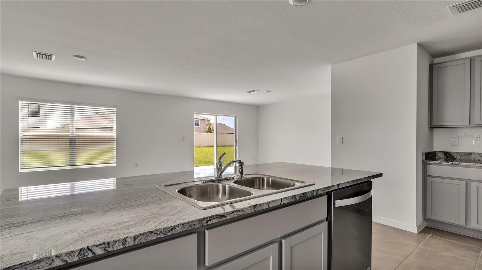 16651 MOSAIC OAR DR