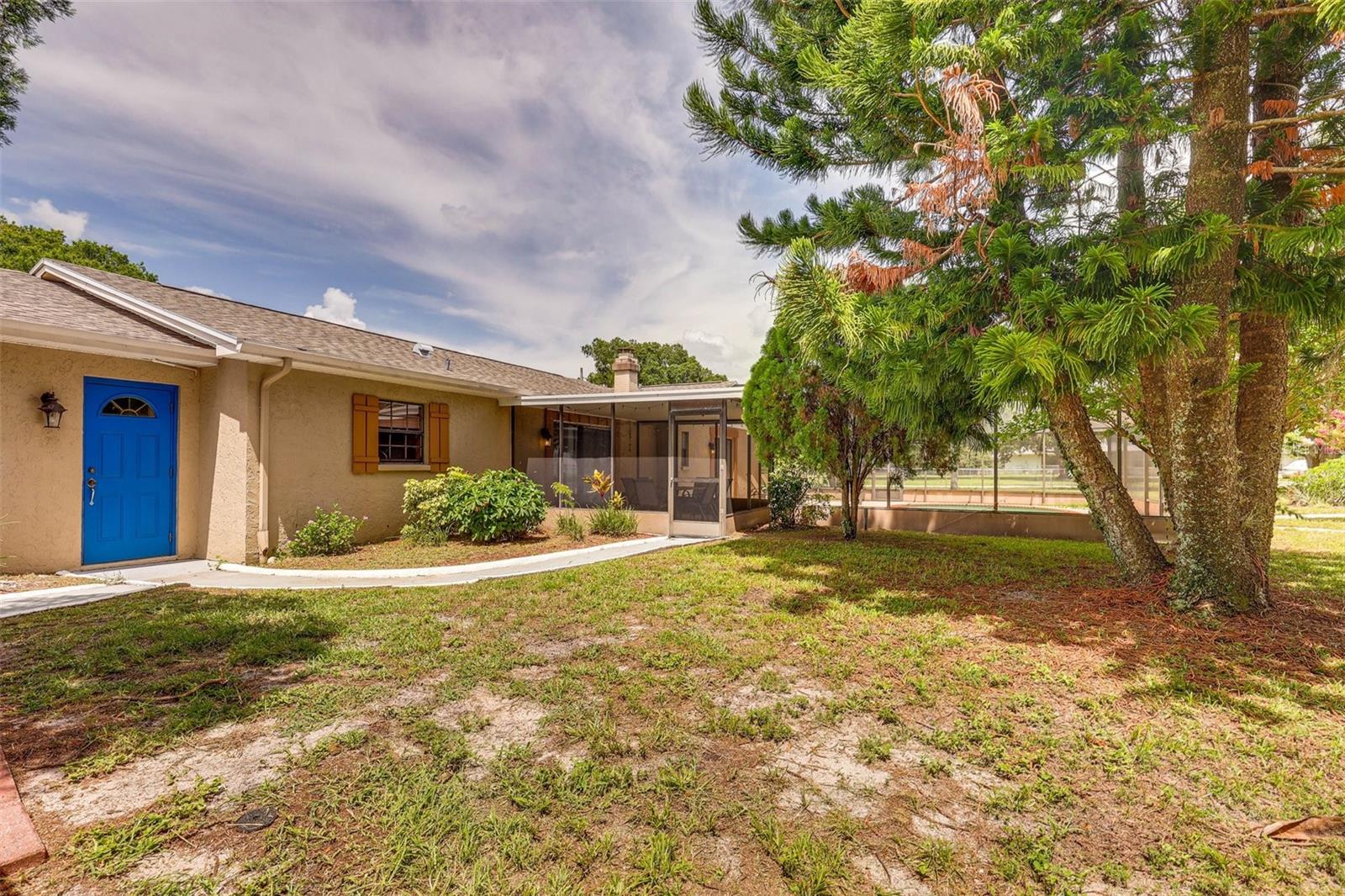 920 LAKEVIEW DR
