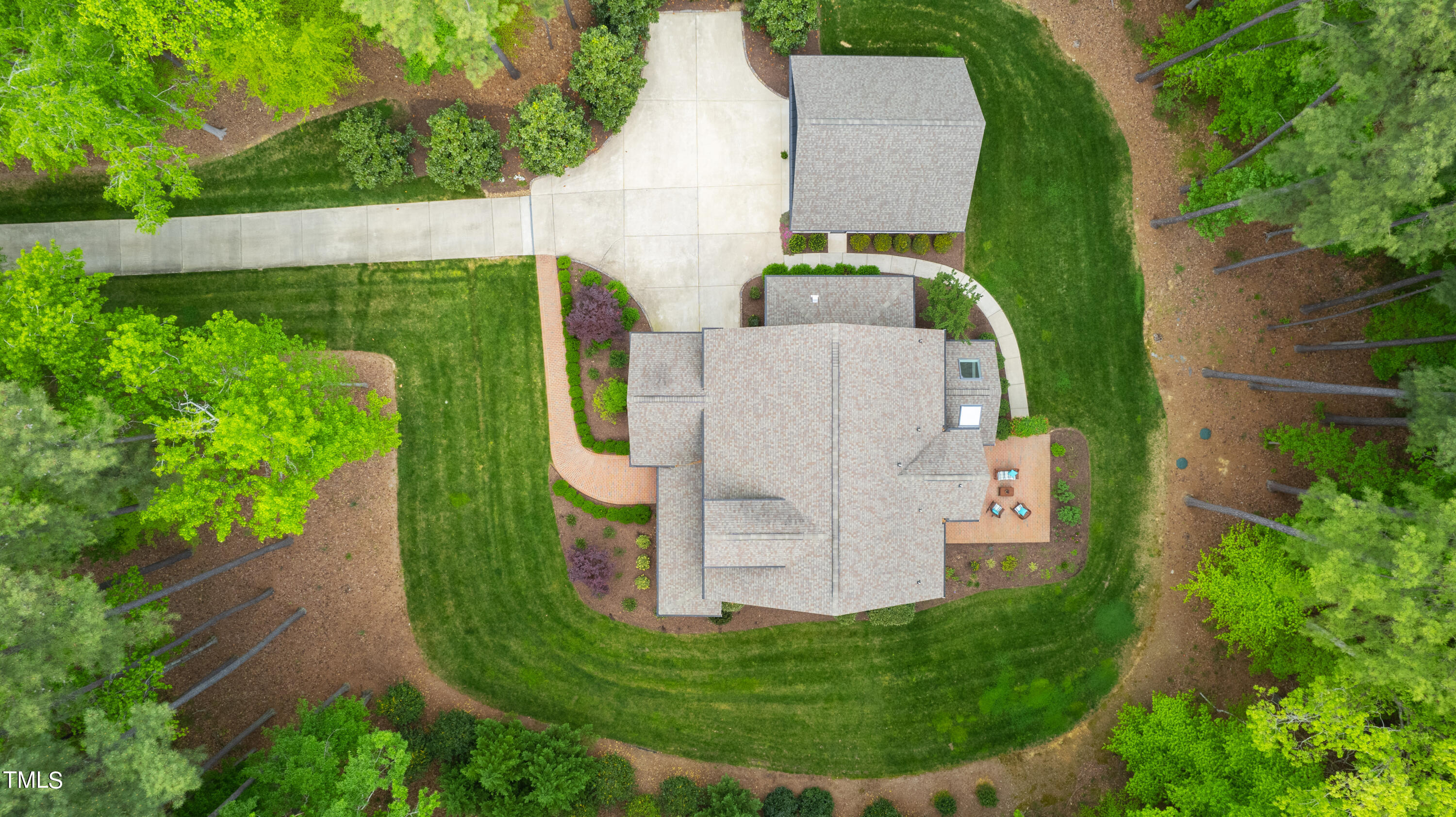 7112 Dumfries Lane