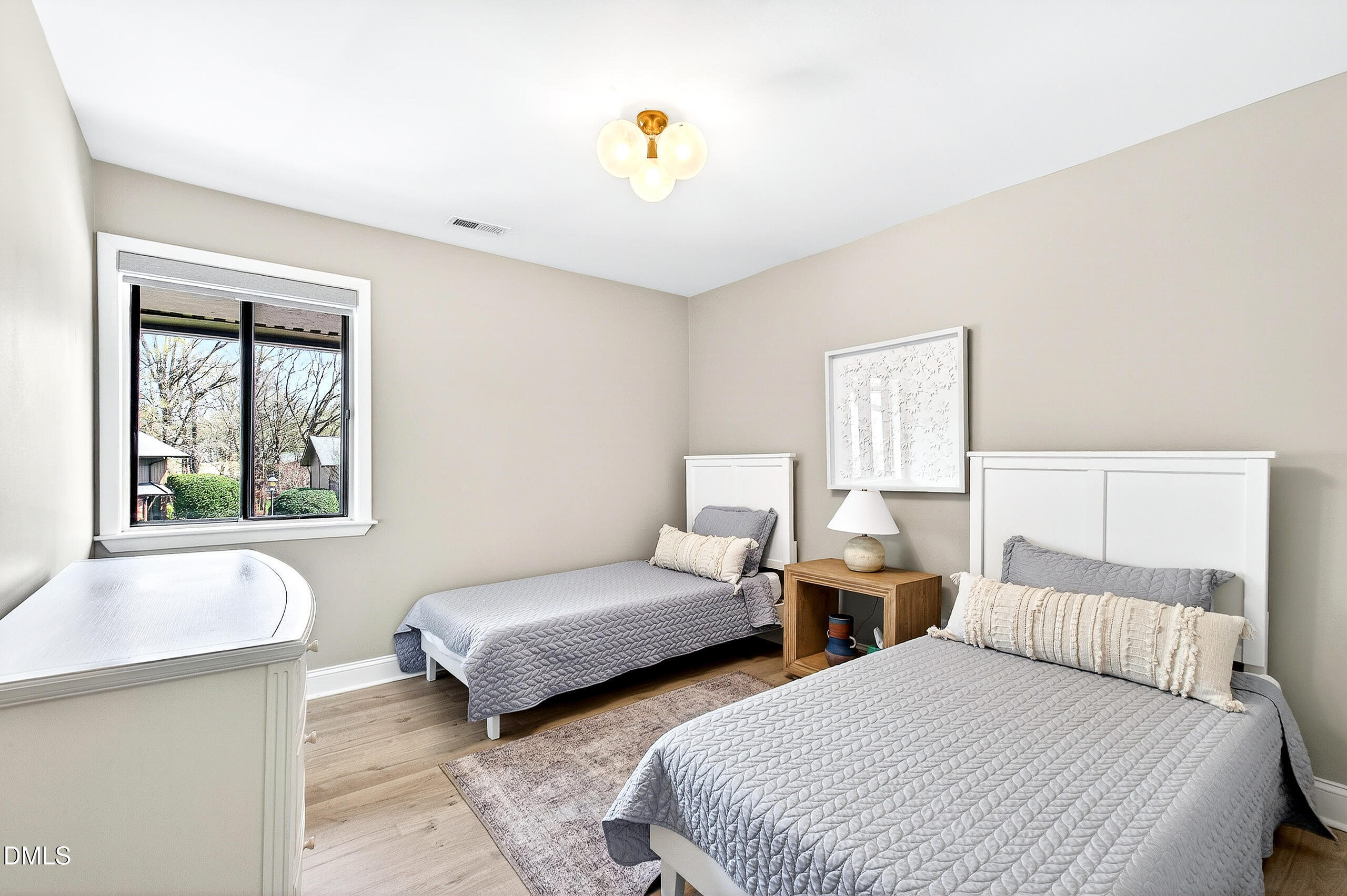 907 Oak Tree Drive