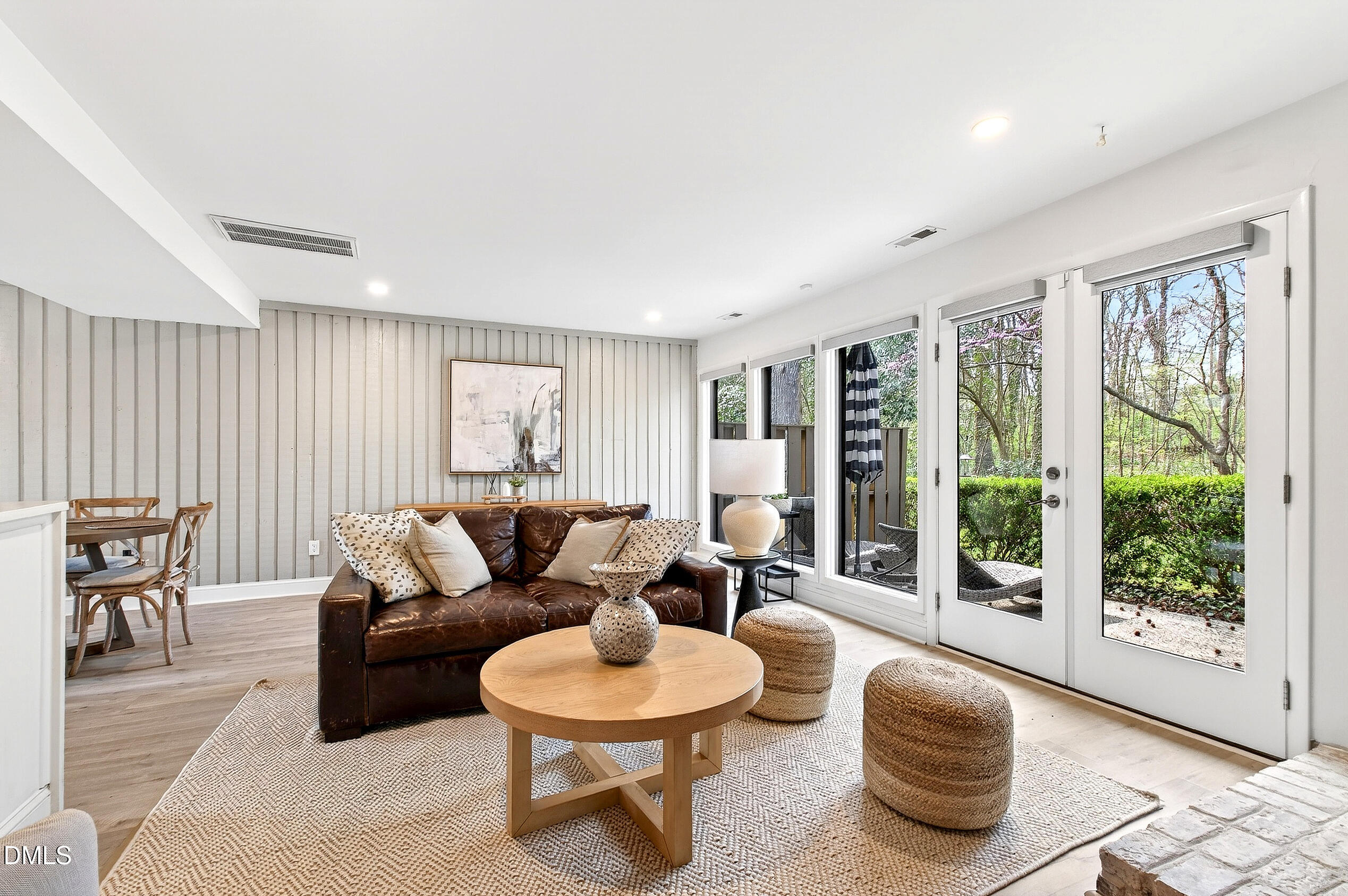 907 Oak Tree Drive