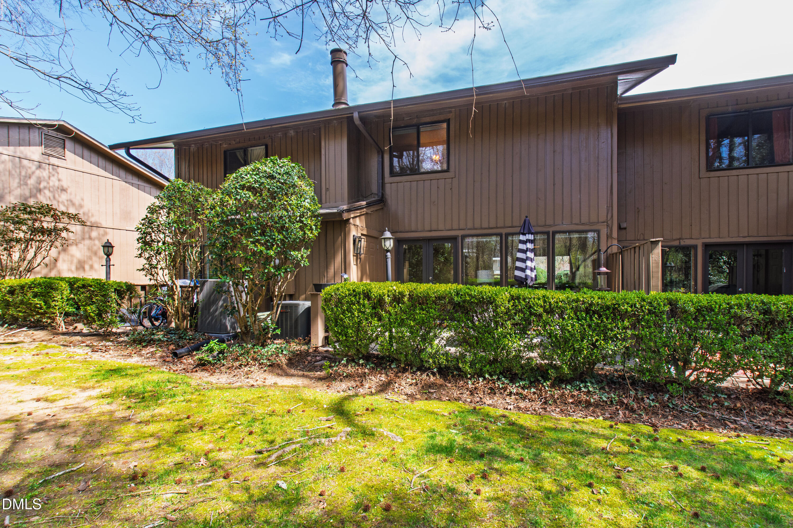 907 Oak Tree Drive