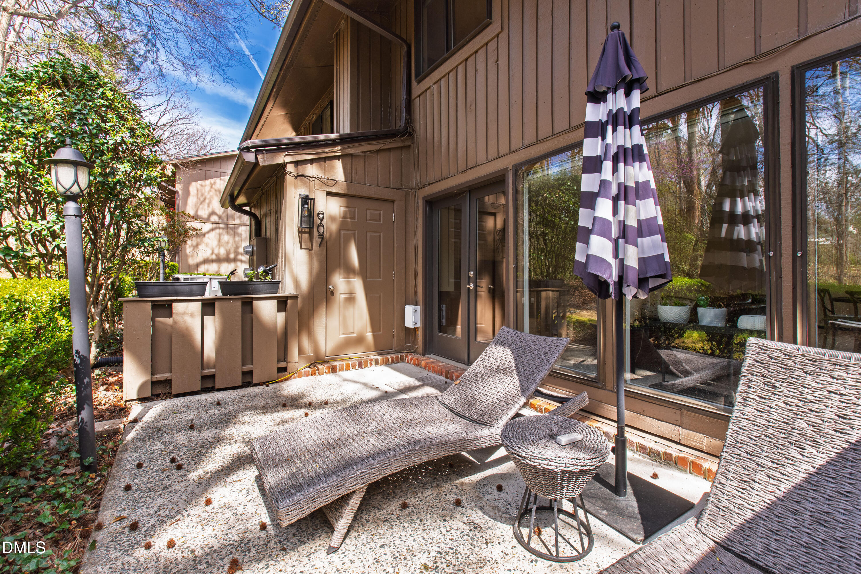 907 Oak Tree Drive