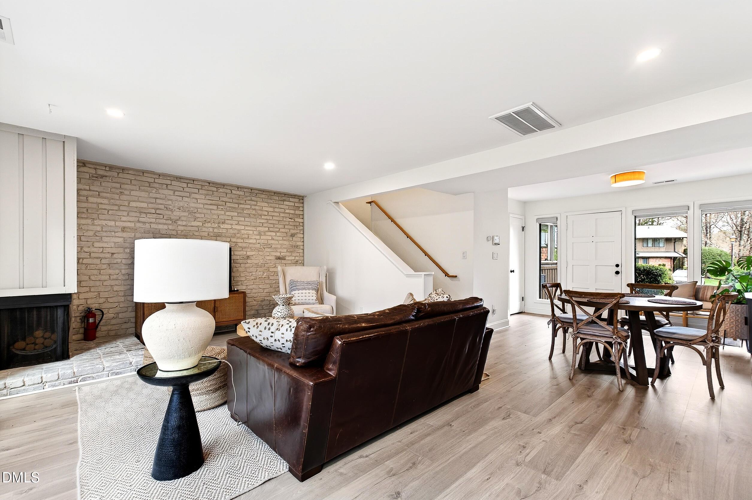 907 Oak Tree Drive