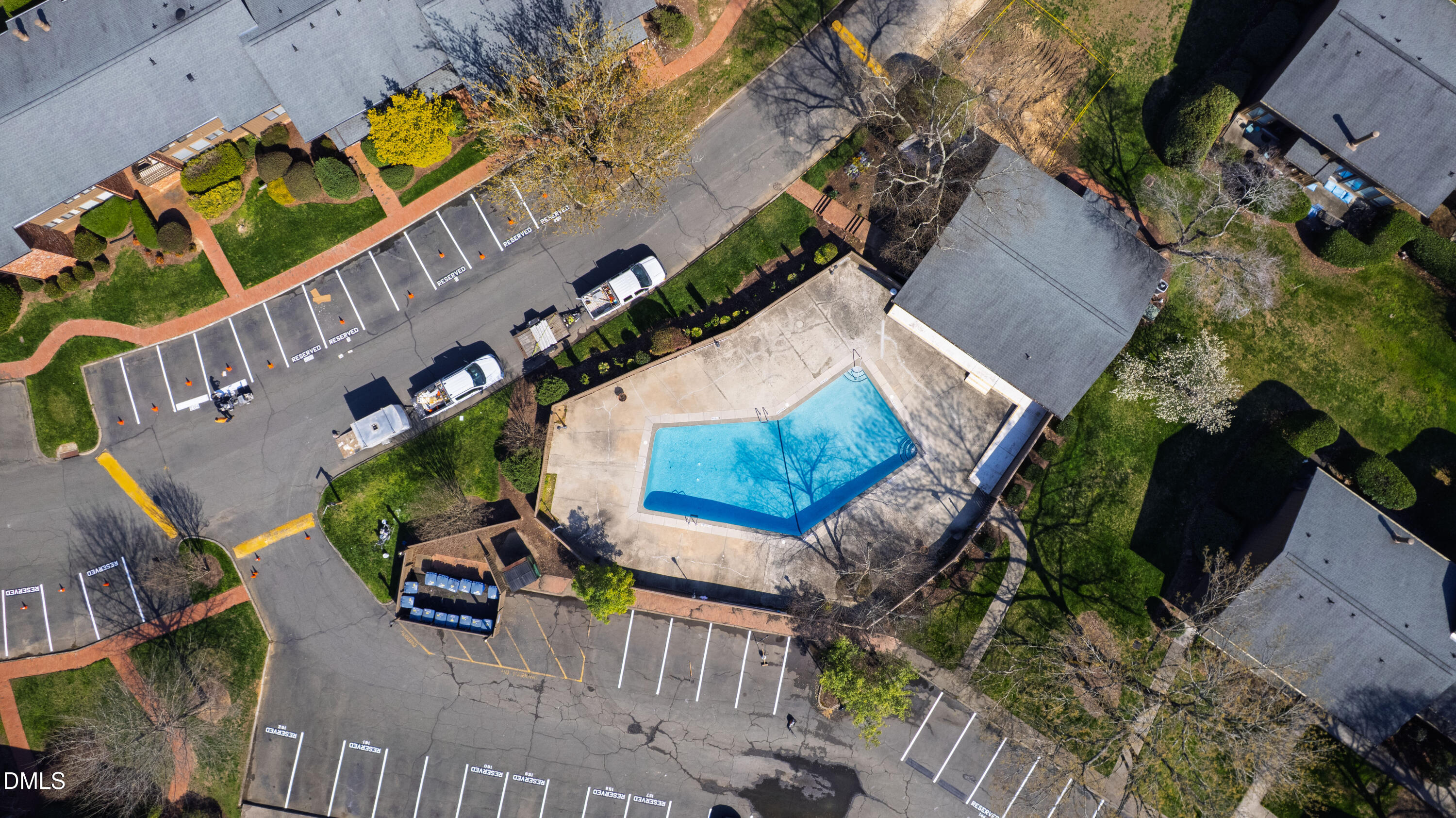 907 Oak Tree Drive