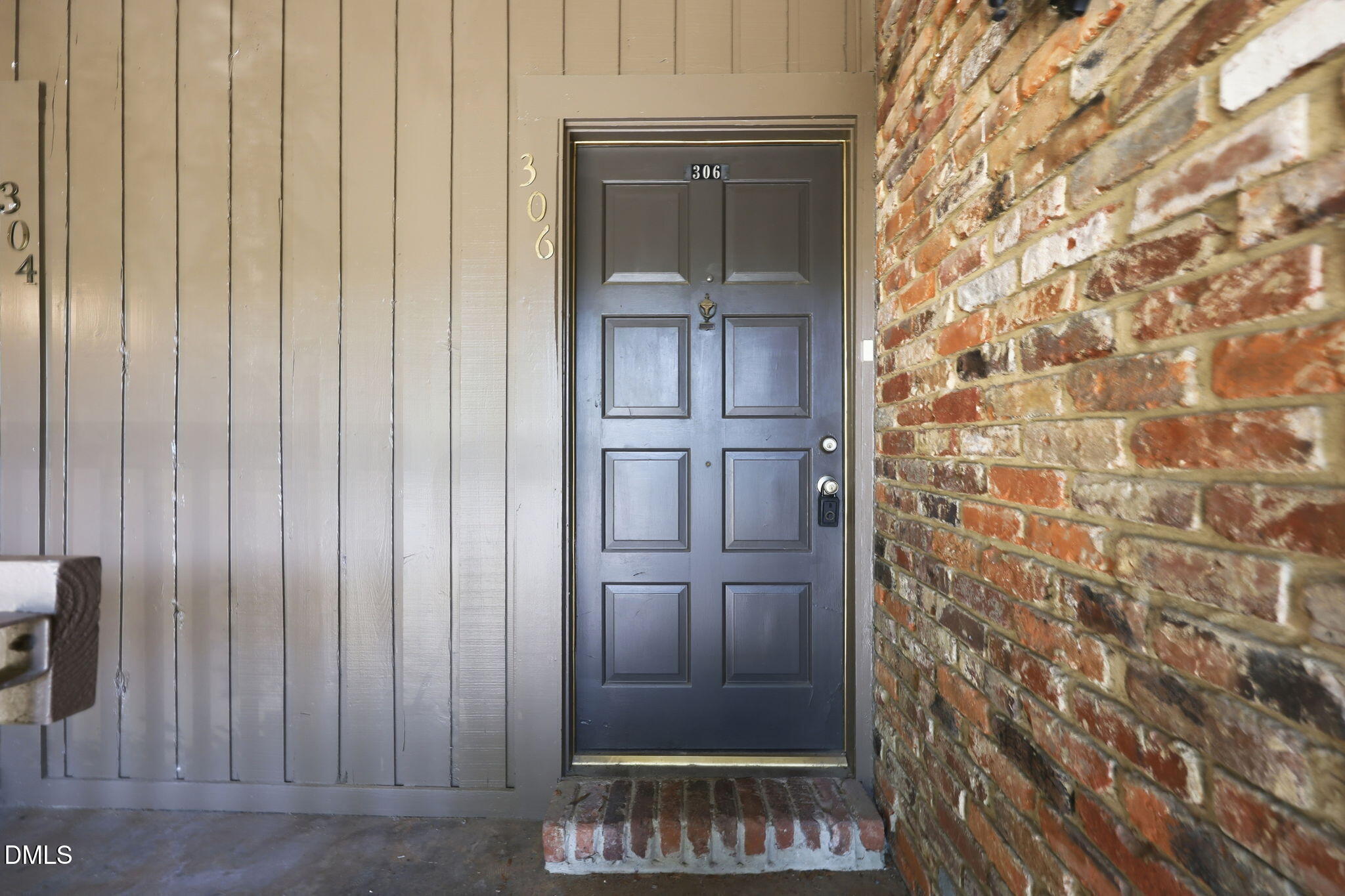 306 Oak Tree Drive # 306