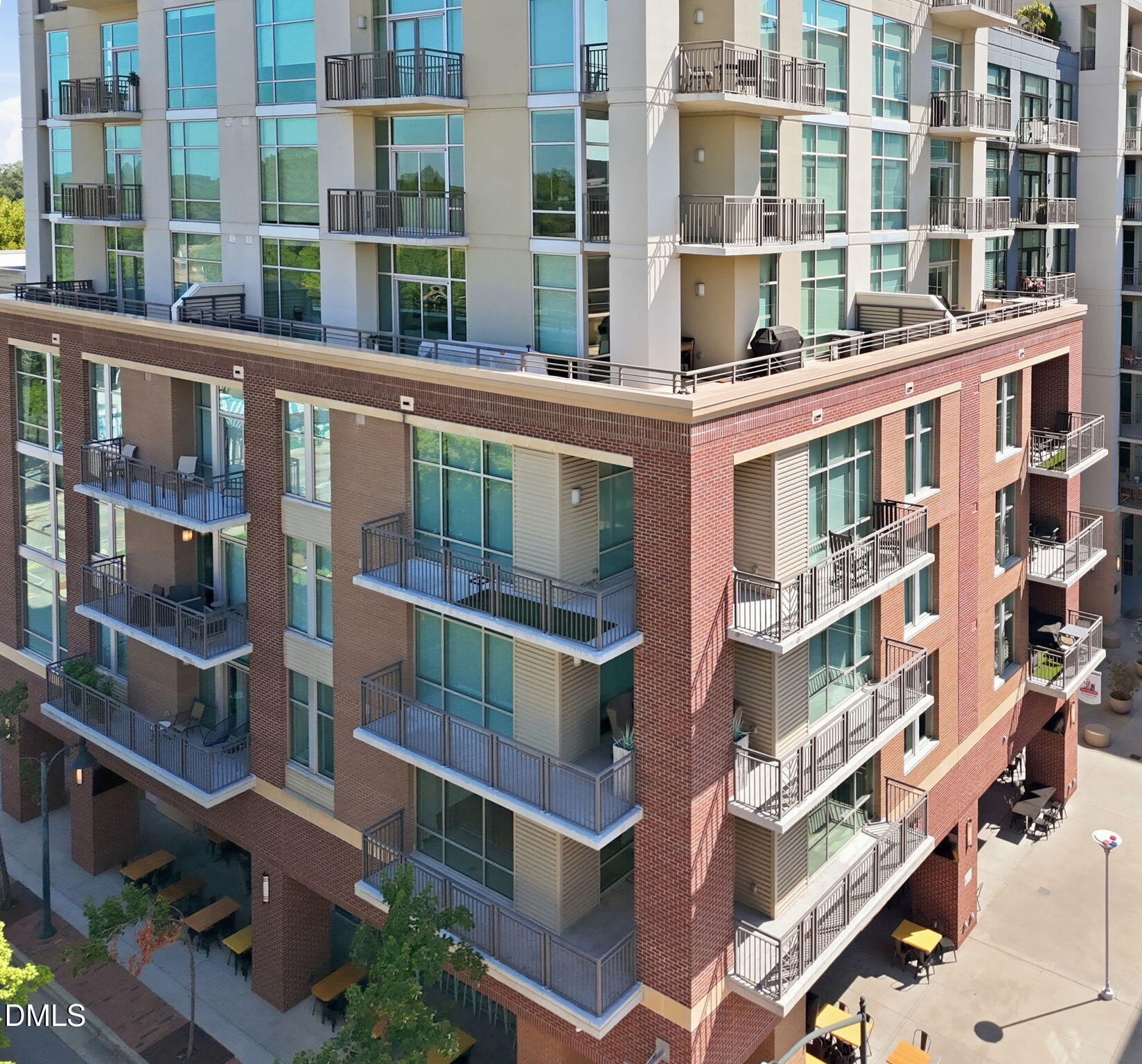 140 W Franklin Street