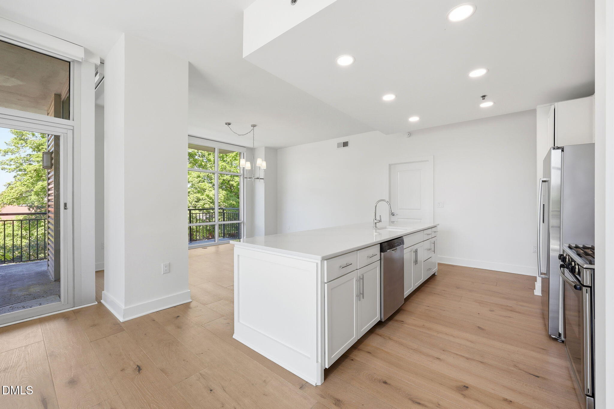 140 W Franklin Street