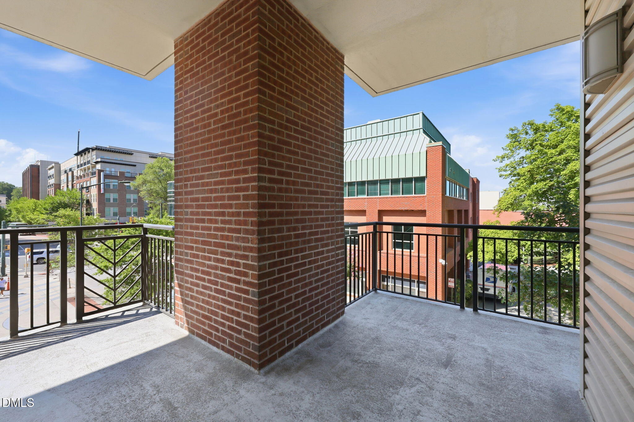140 W Franklin Street