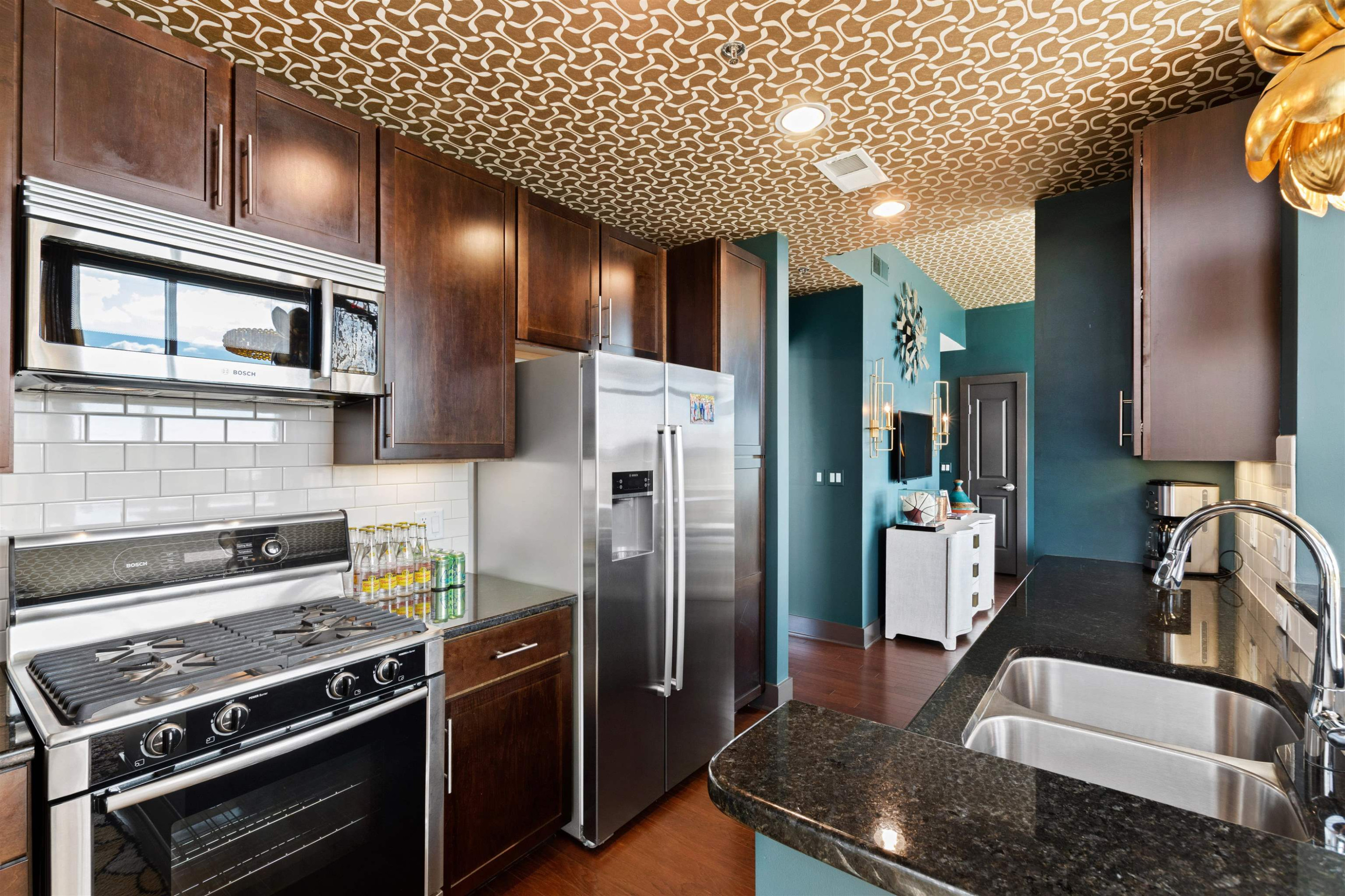 140 W Franklin Street # 406