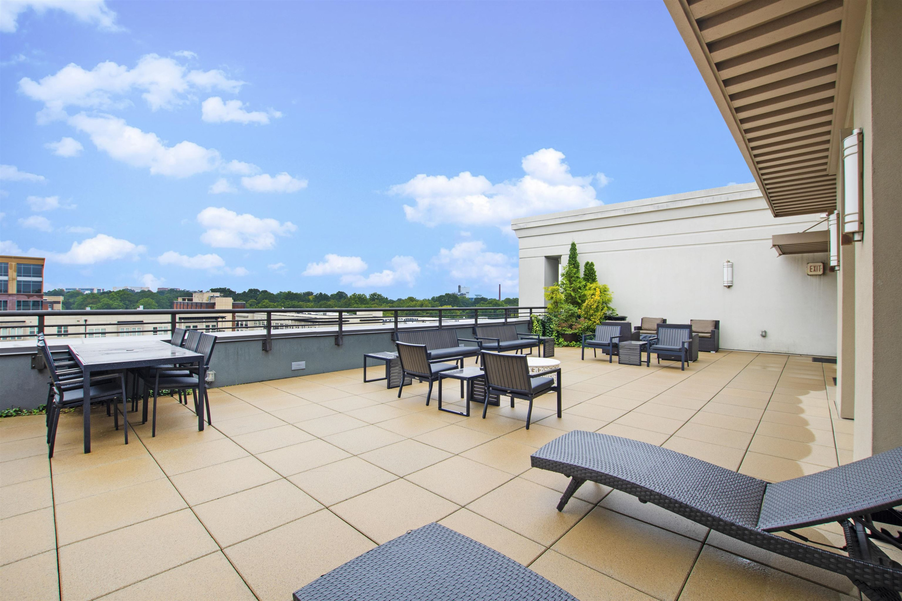 140 W Franklin Street # 406