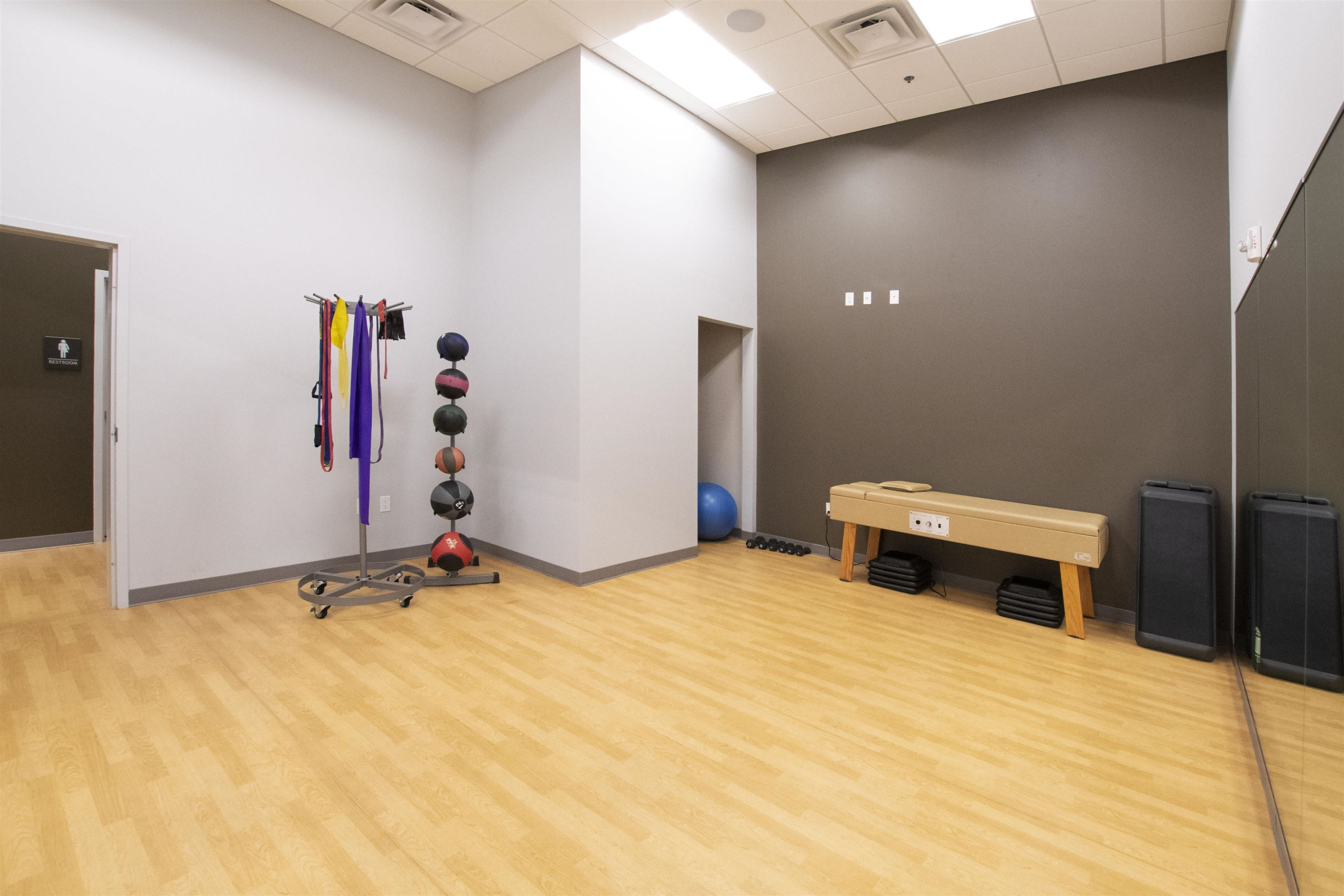 140 W Franklin Street # 406
