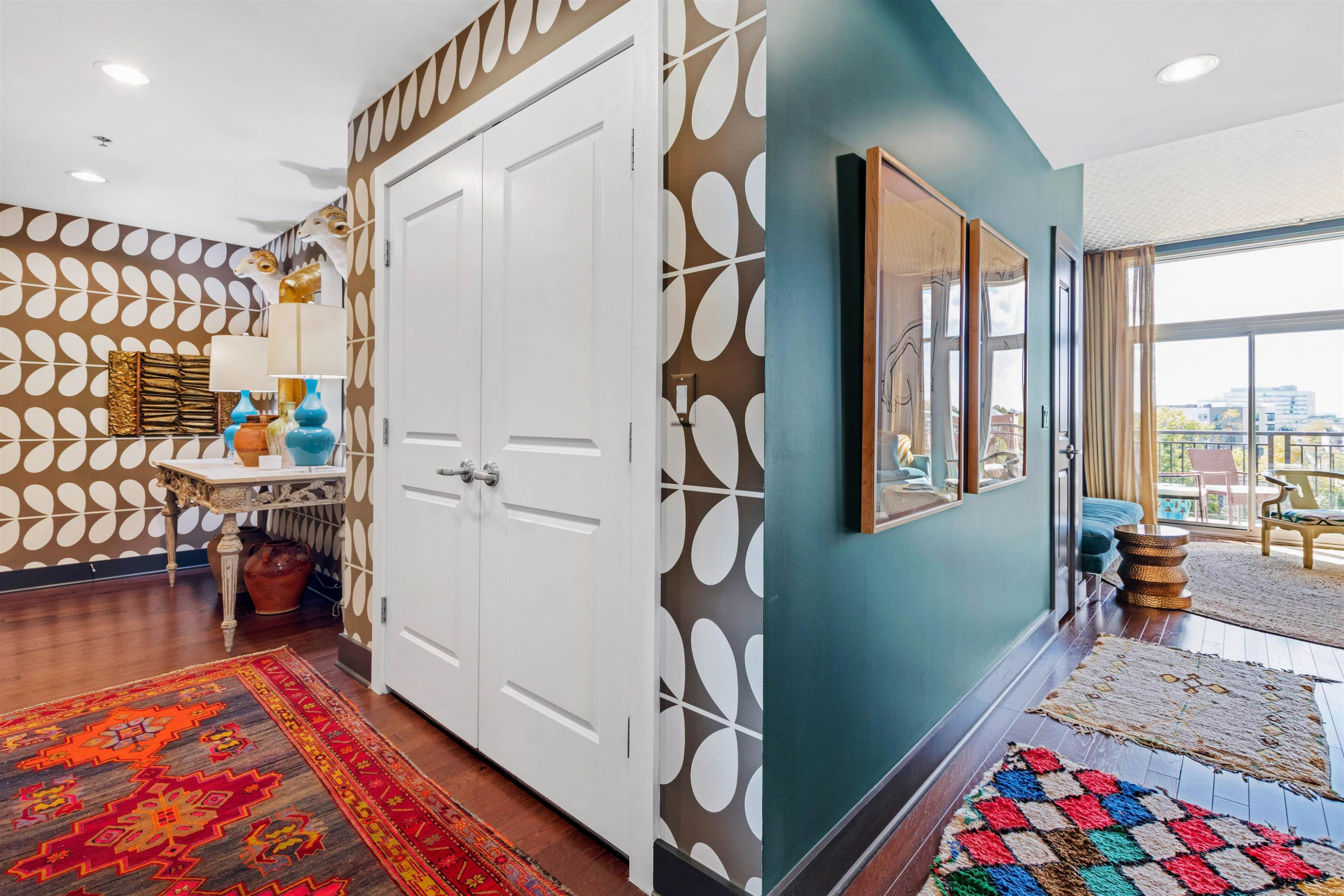 140 W Franklin Street # 406