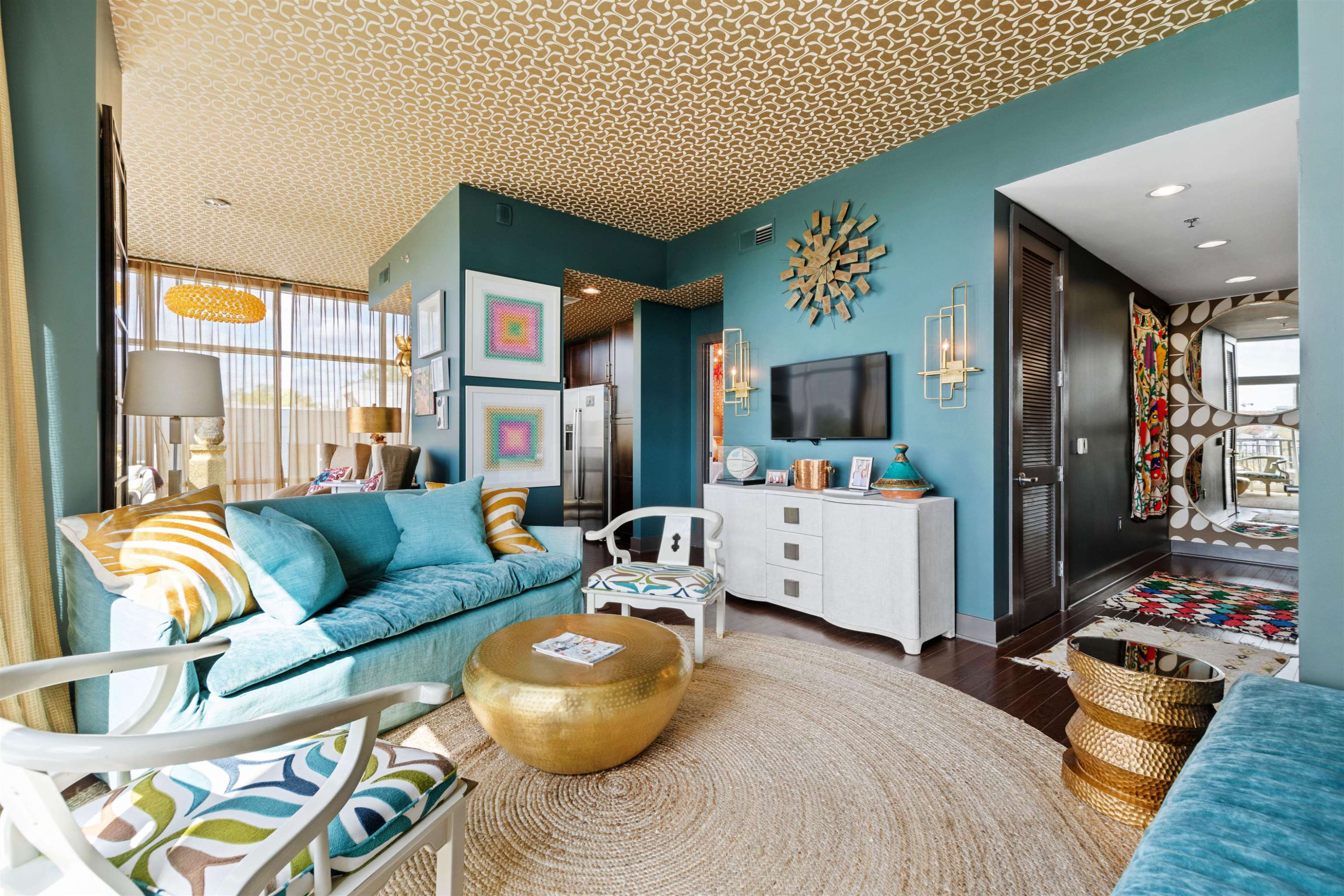 140 W Franklin Street # 406