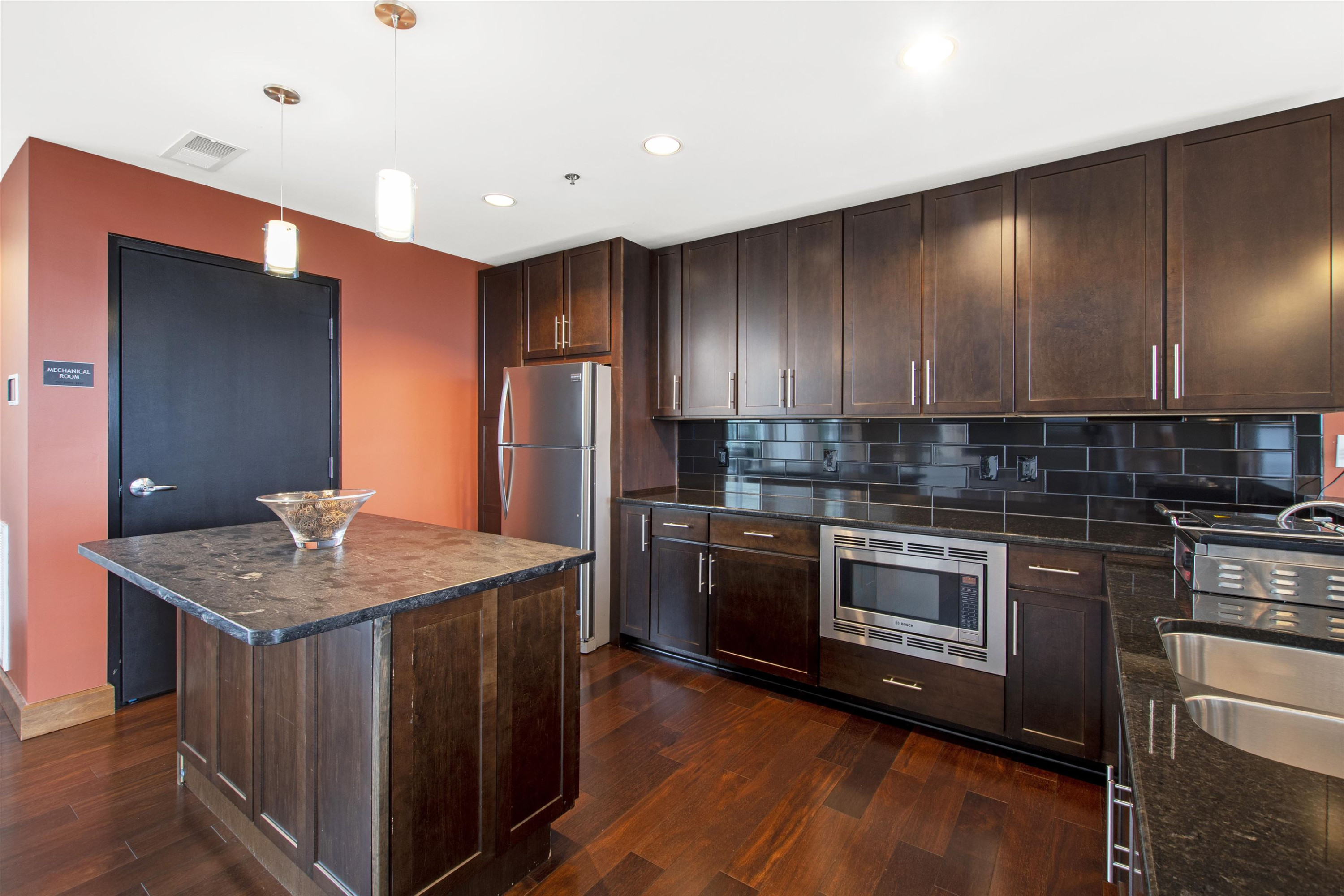 140 W Franklin Street # 406