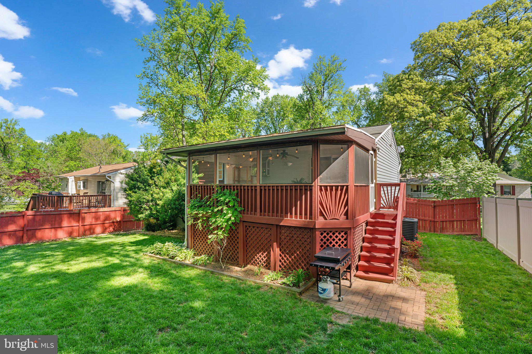 61 DIVIDING CREEK COURT