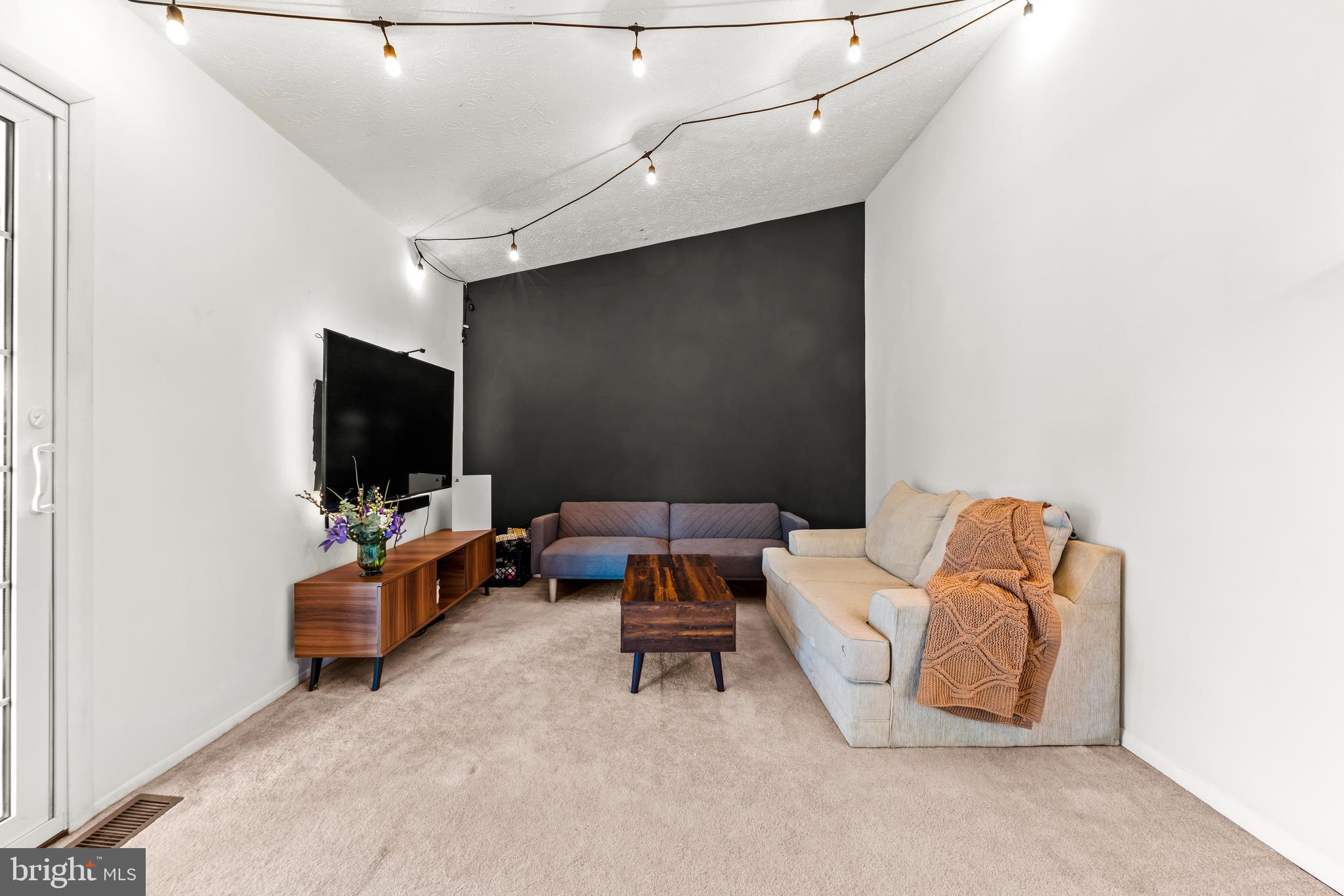 7946 COBBLER LANE