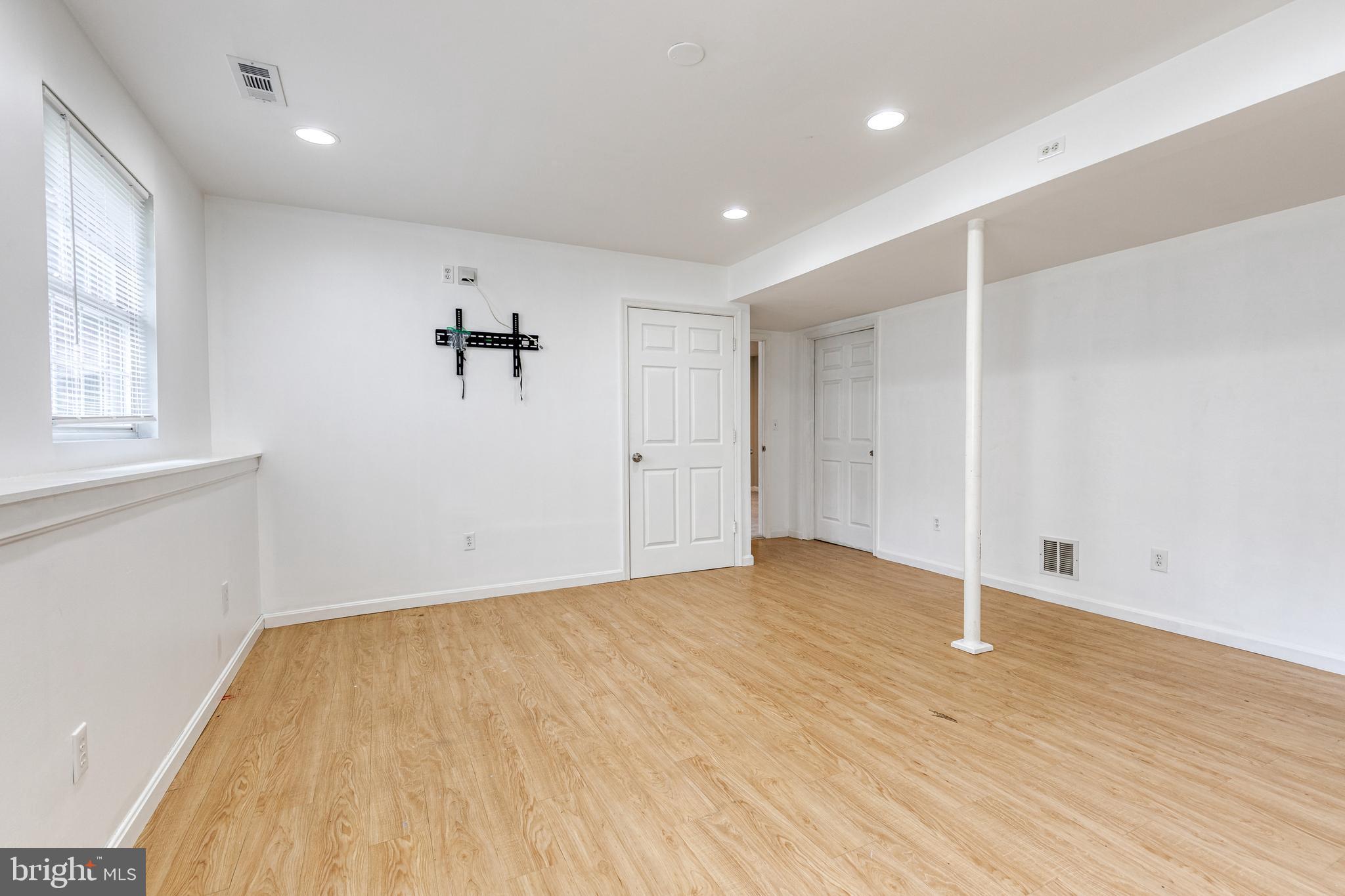 7871 DERO DRIVE