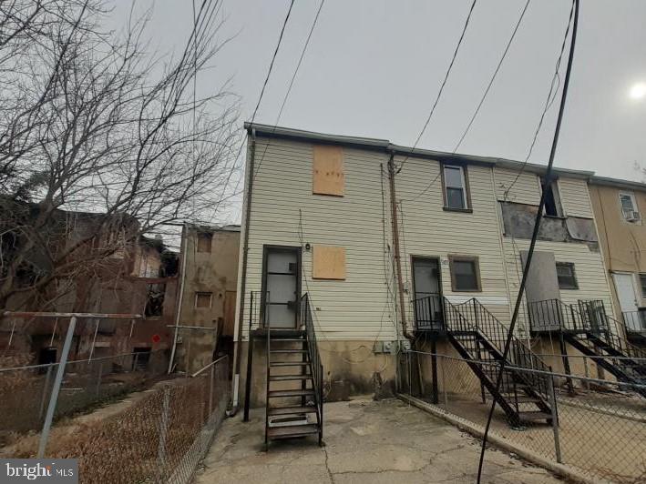 1818 HOPE STREET