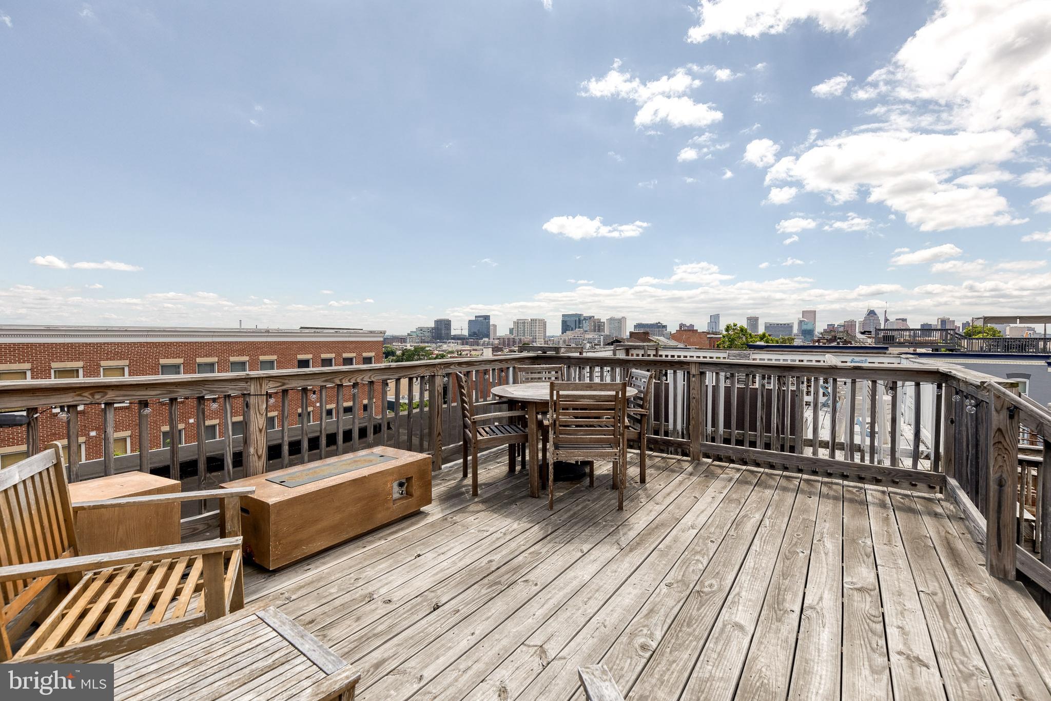2104 E PRATT STREET