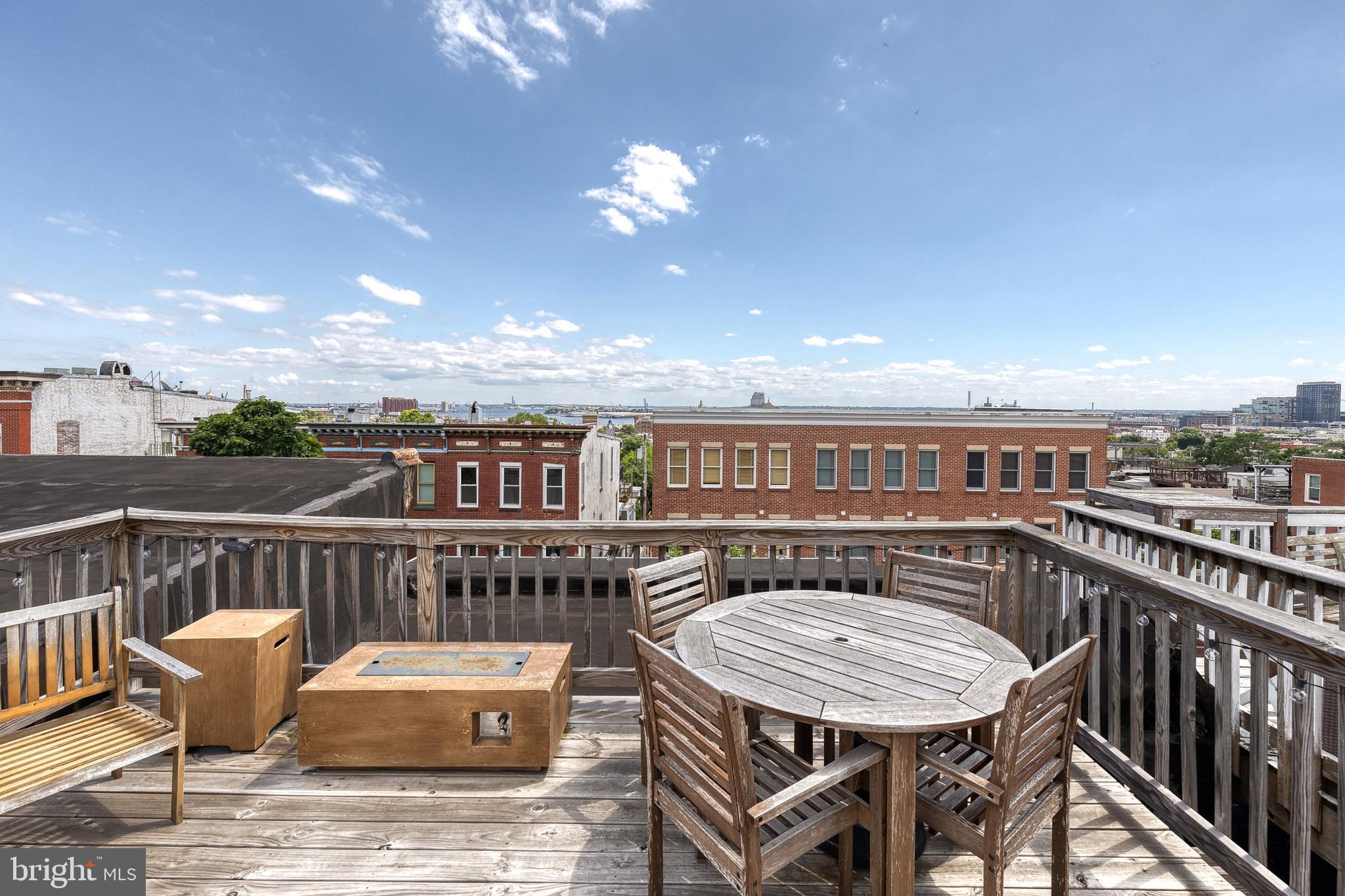 2104 E PRATT STREET