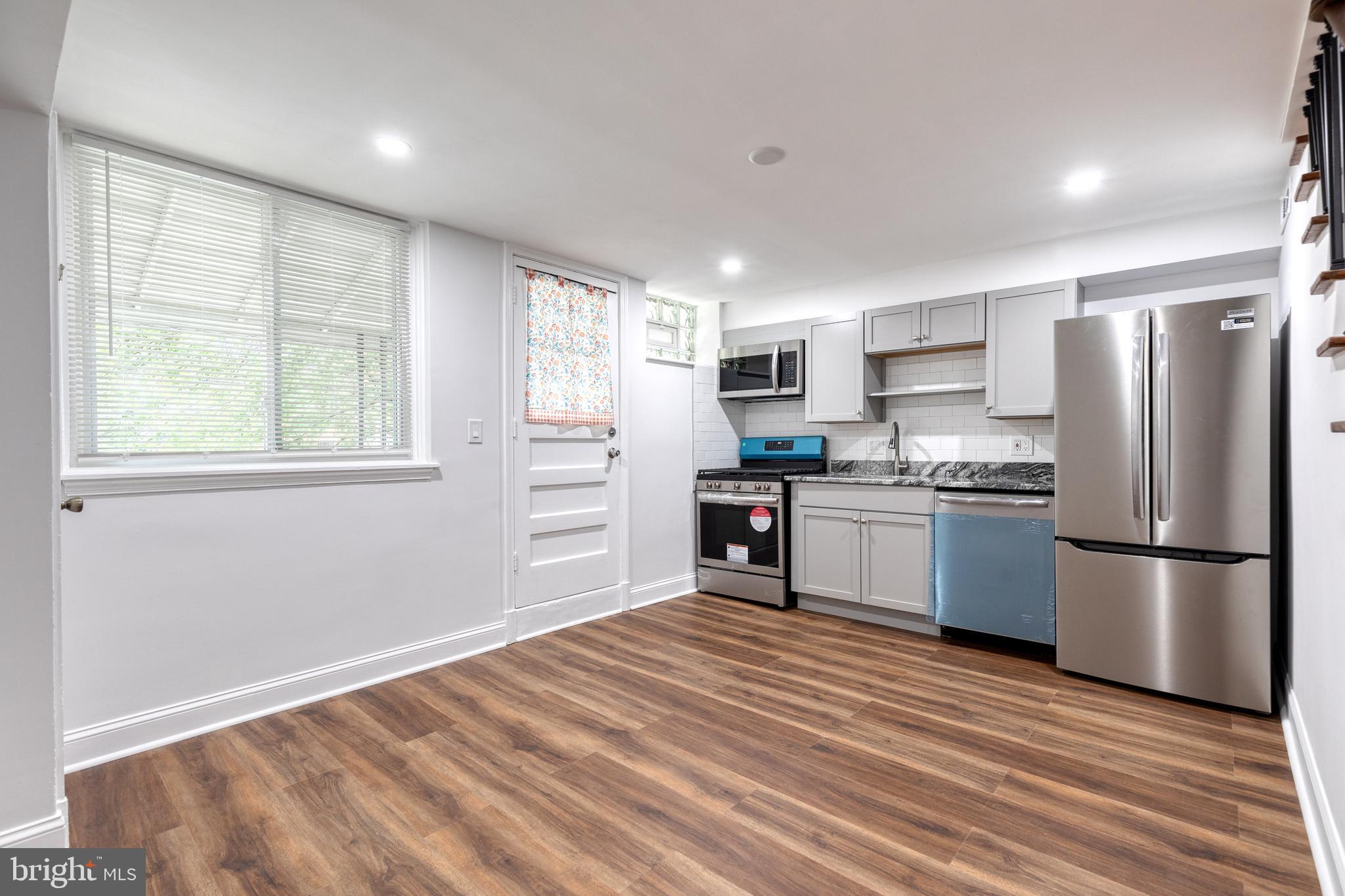 3944 CHESTERFIELD AVENUE
