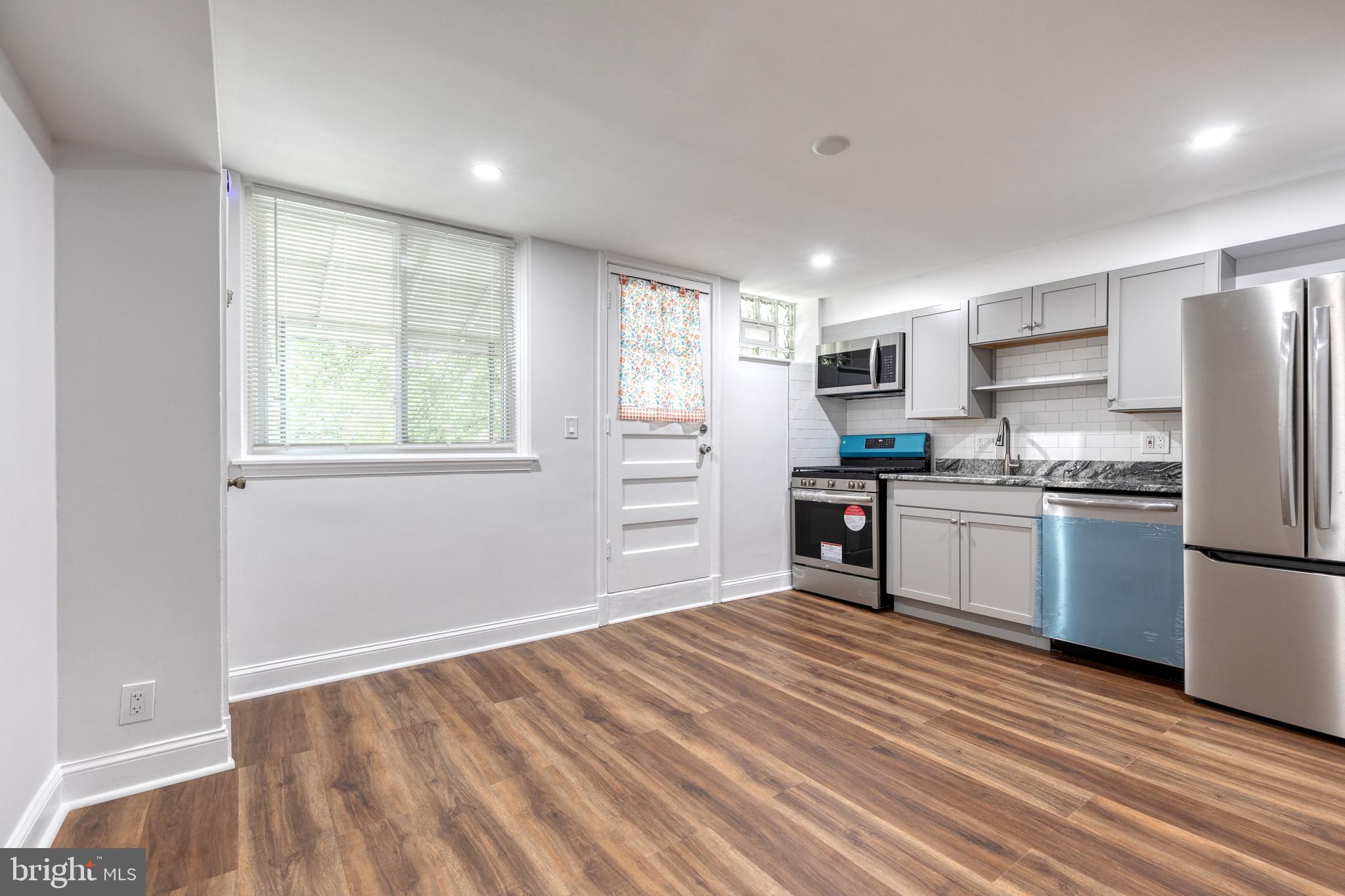3944 CHESTERFIELD AVENUE